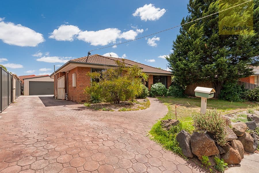 4 Balcombe Court, Craigieburn VIC 3064, Craigieburn - Thumbnail 2