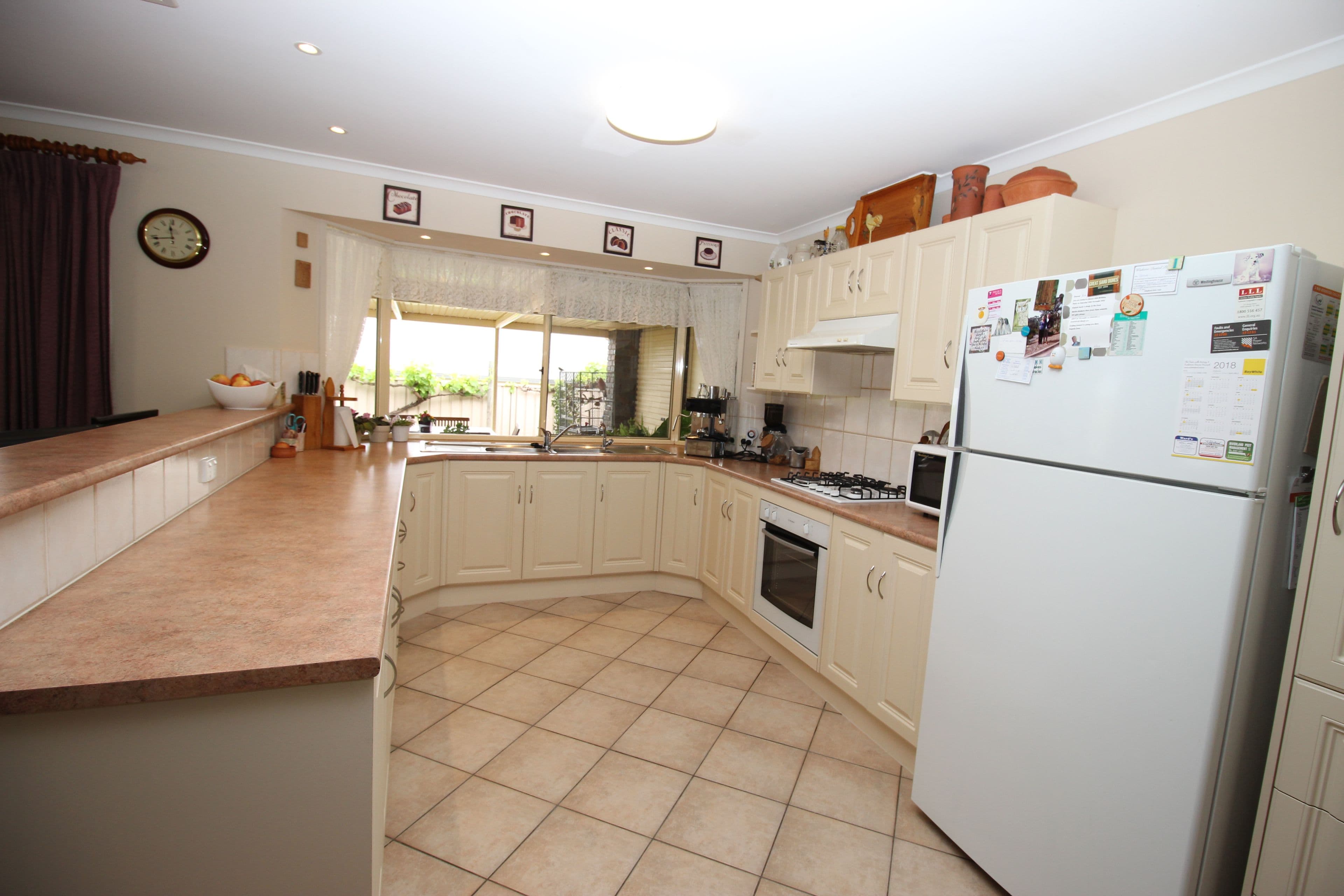 13 Mary Starr Drive, Waikerie SA 5330, Waikerie - Thumbnail 2