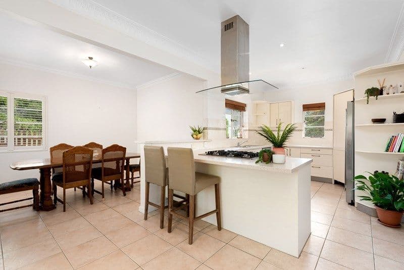 12 Stoneleigh Street, COORPAROO QLD 4151, Coorparoo - Thumbnail 4