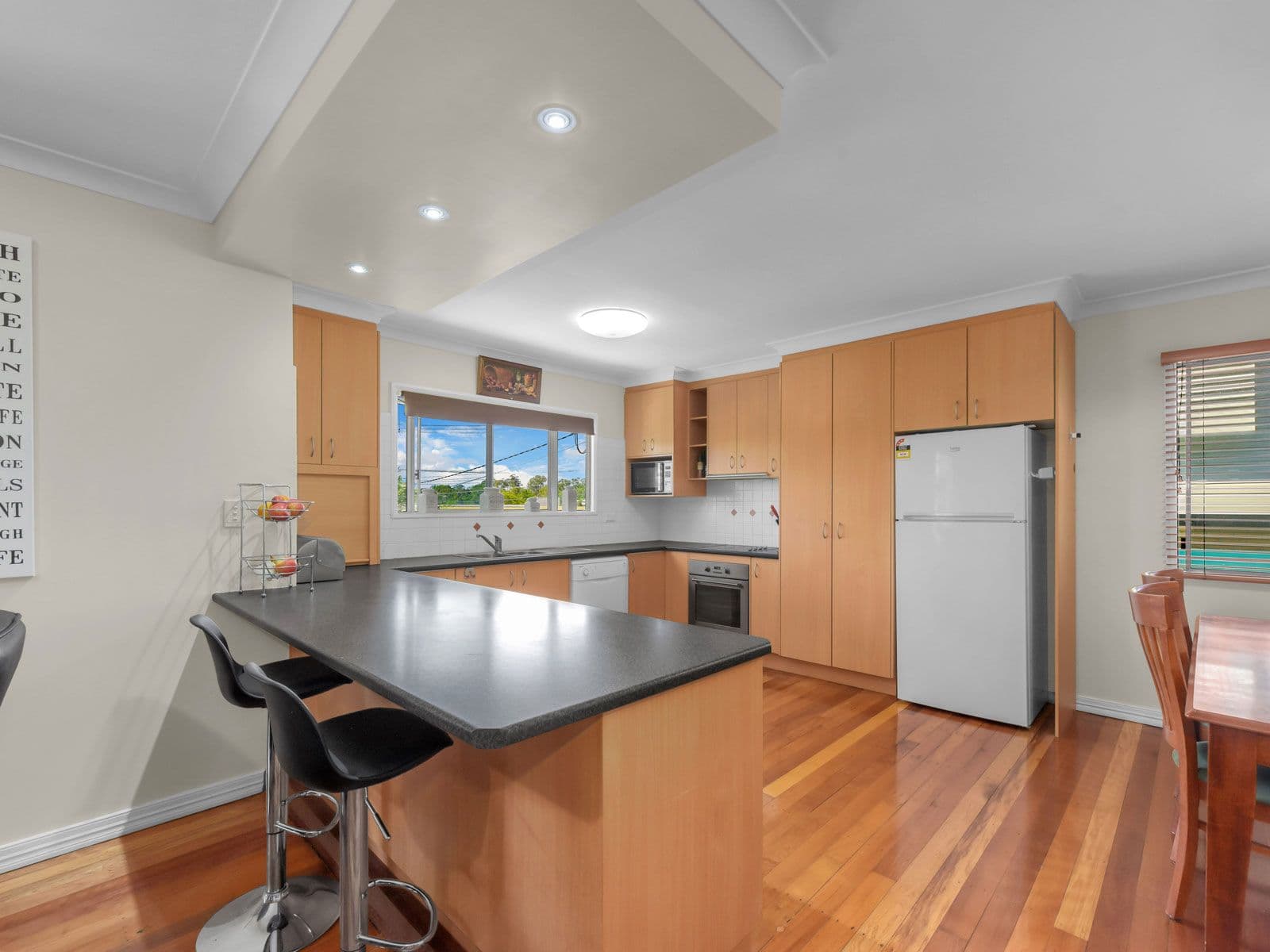 4 Grove Avenue, Arana Hills QLD 4054, Arana Hills - Thumbnail 4
