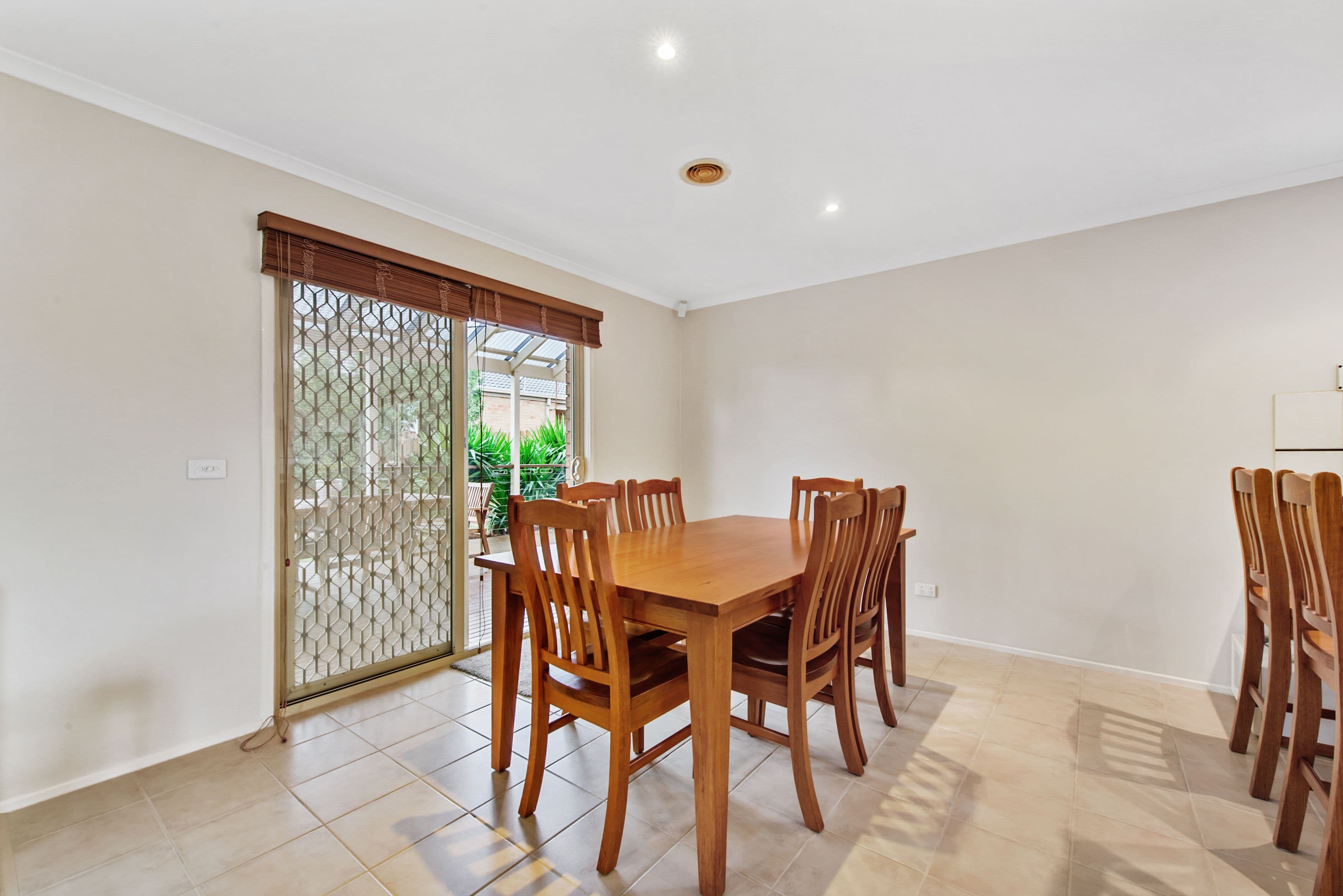 4 Kalista Avenue, Hillside VIC 3037, Hillside - Thumbnail 3