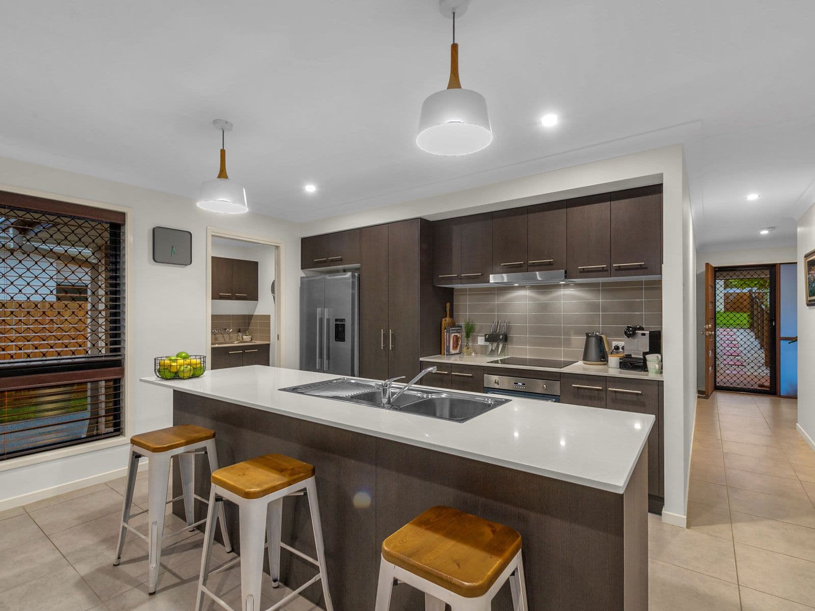 28 Budgerigar Street, Upper Kedron QLD 4055, Upper Kedron - Thumbnail 2