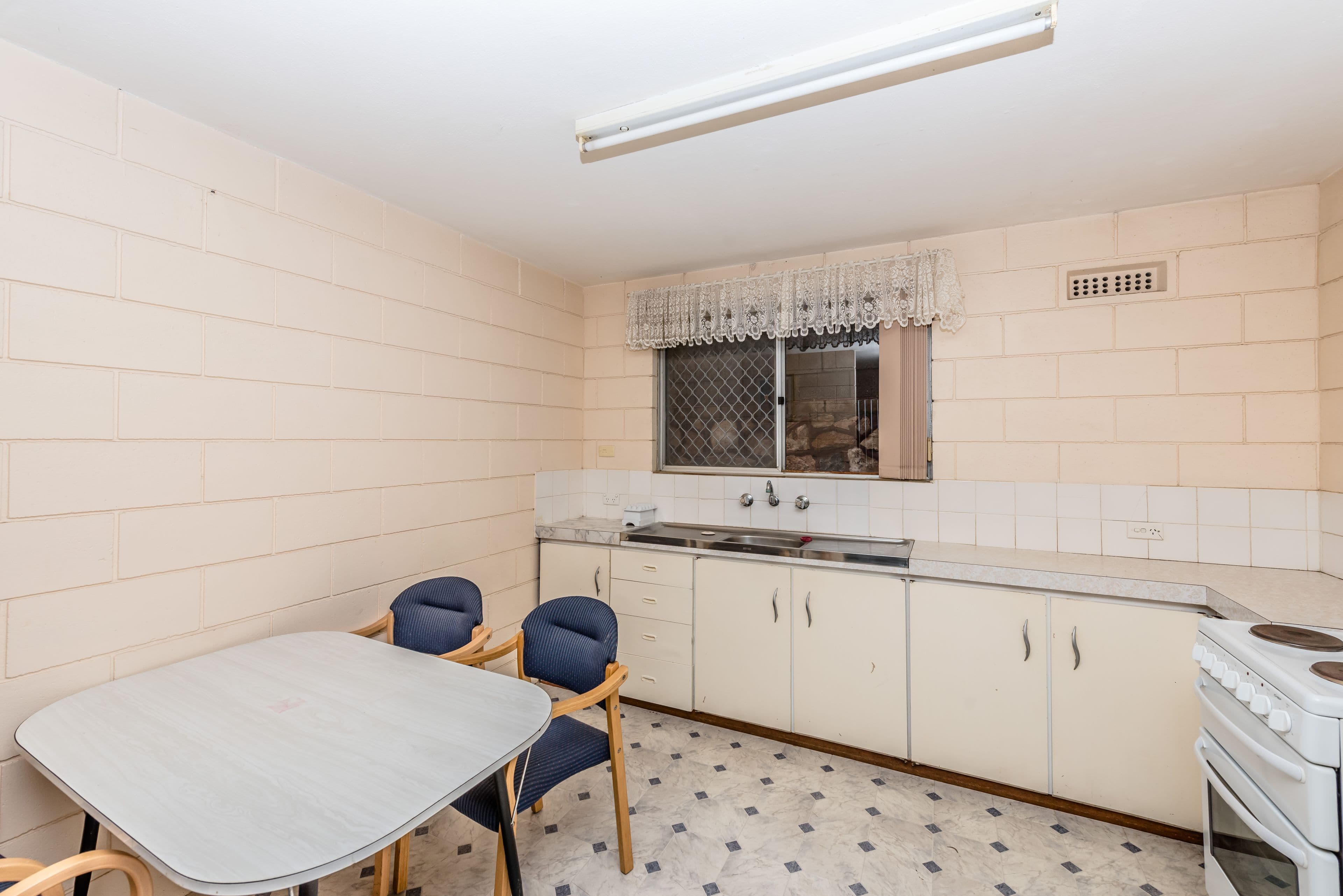 3/49 Urch Street, Beresford WA 6530, Beresford - Thumbnail 2