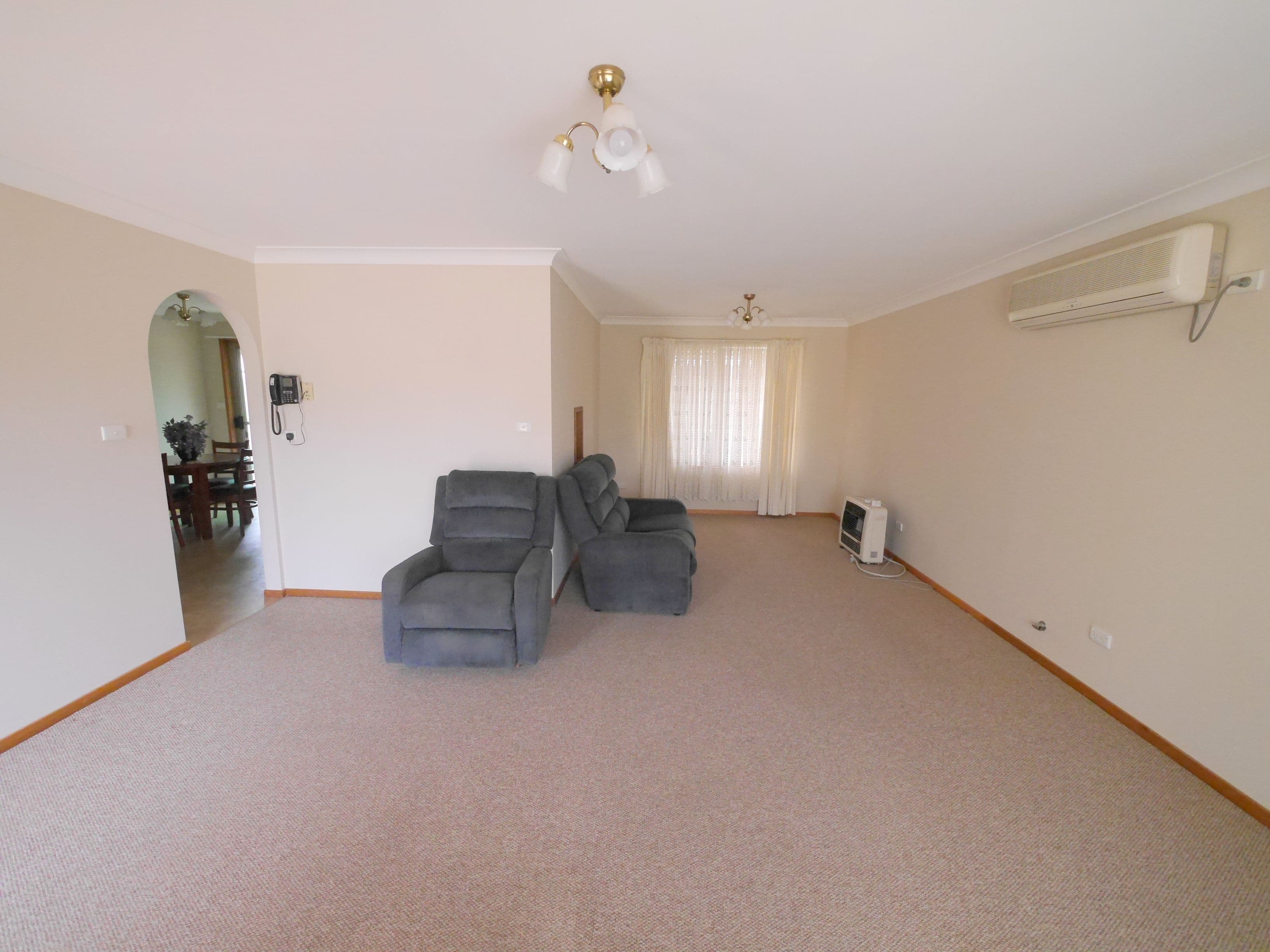 35 Vaux Street, Cowra - Thumbnail 4
