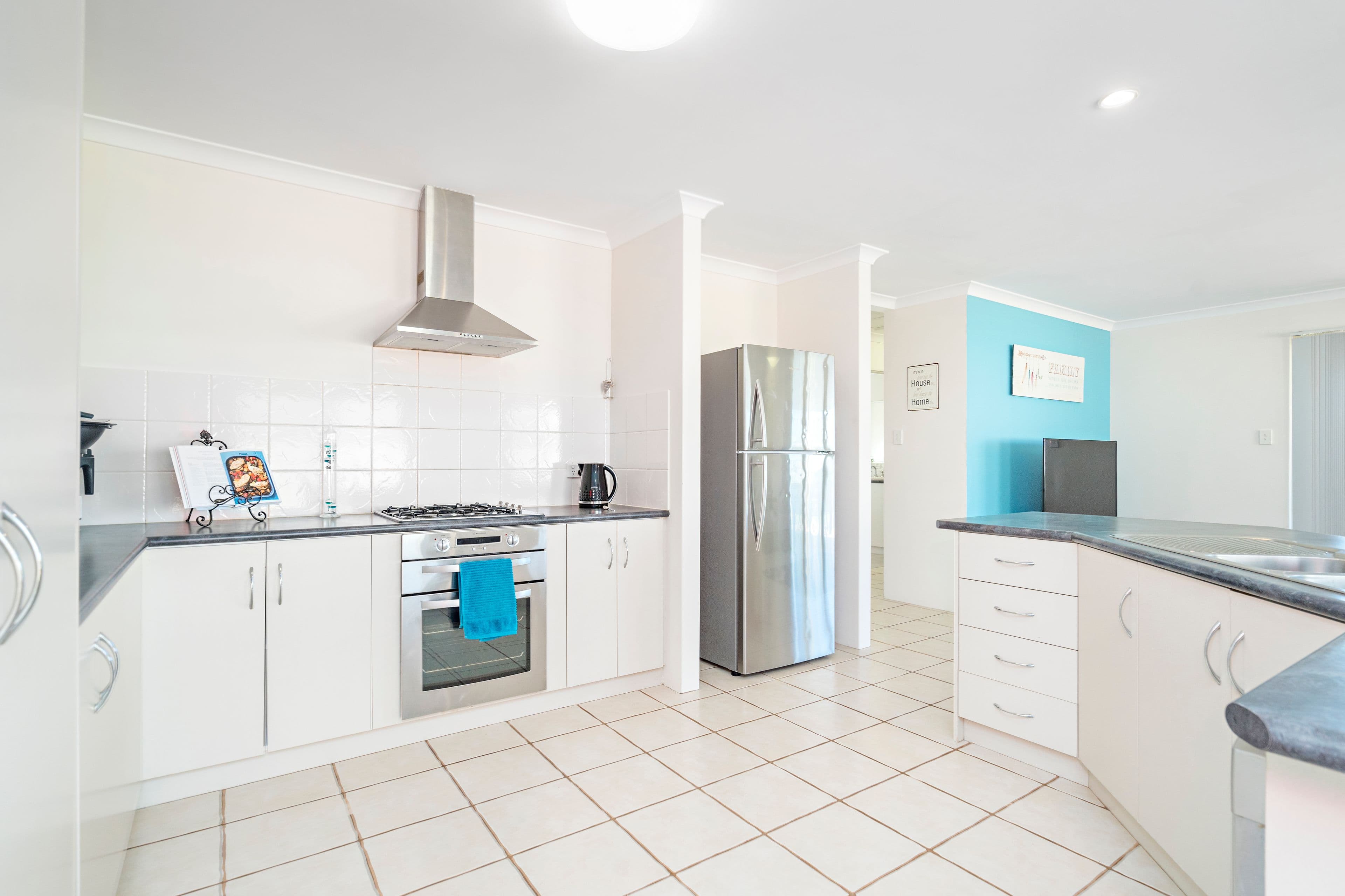 10 Derna Parade, Wandina WA 6530, Wandina - Thumbnail 7