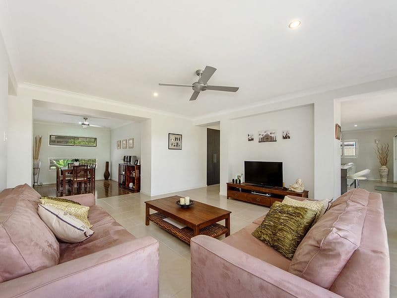 11 Stone Creek Drive, Upper Coomera QLD 4209, Upper Coomera - Thumbnail 3