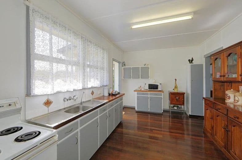 93 Boys Avenue, Maryborough QLD 4650, Maryborough - Thumbnail 2