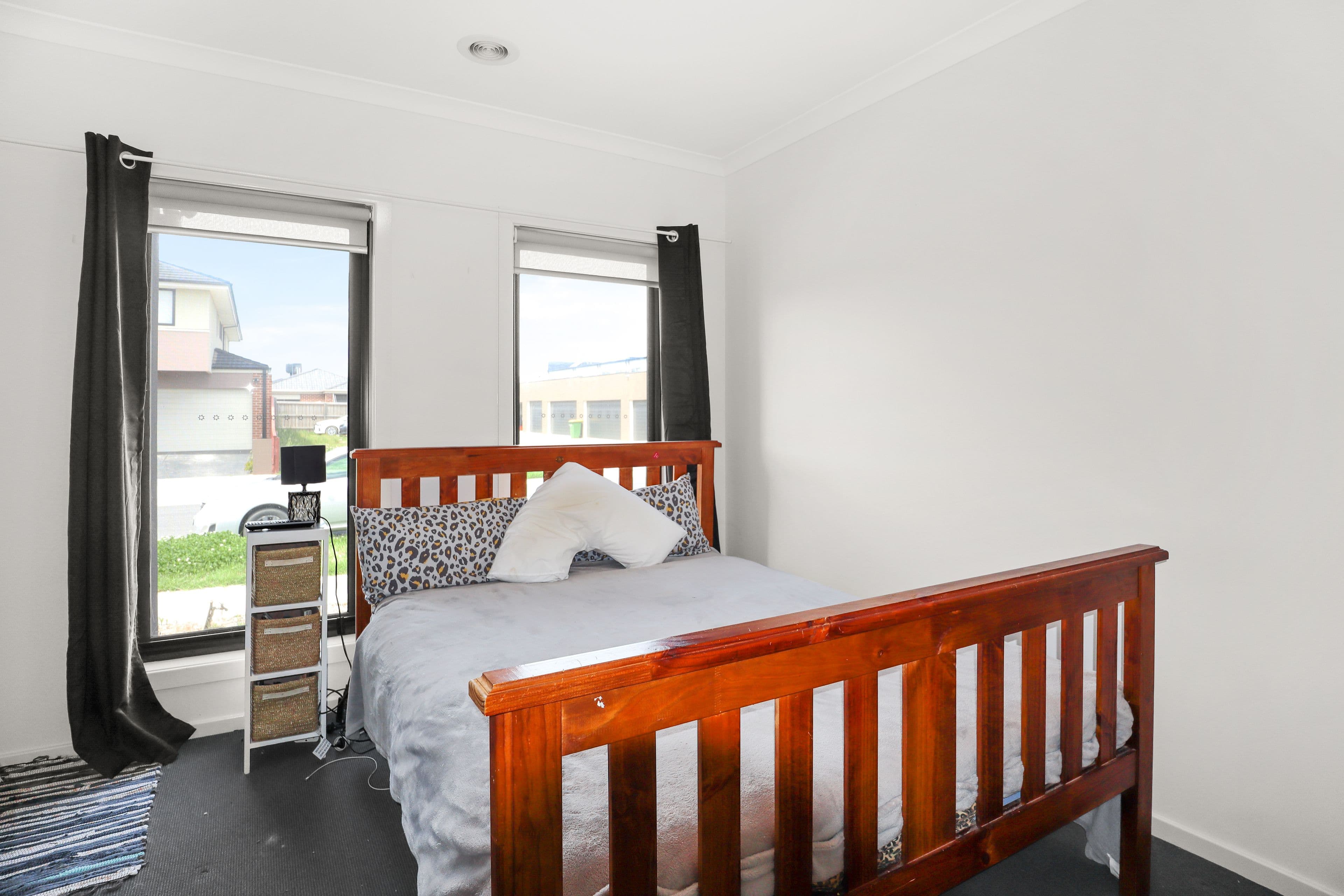 5 Newbury Street, Pakenham VIC 3810, Pakenham - Thumbnail 5