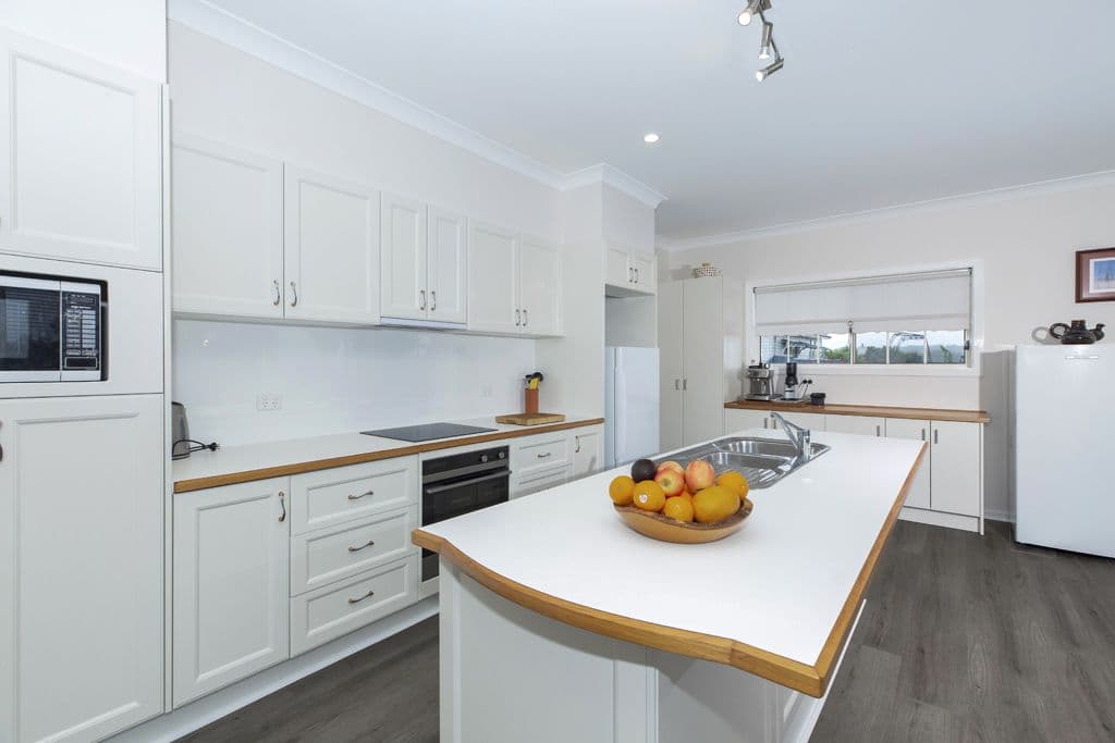 2 Edward Street, Fennell Bay NSW 2283, Fennell Bay - Thumbnail 3