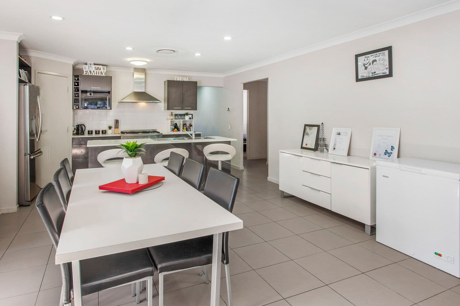 9 Severn Crescent, North Lakes QLD 4509, North Lakes - Thumbnail 3