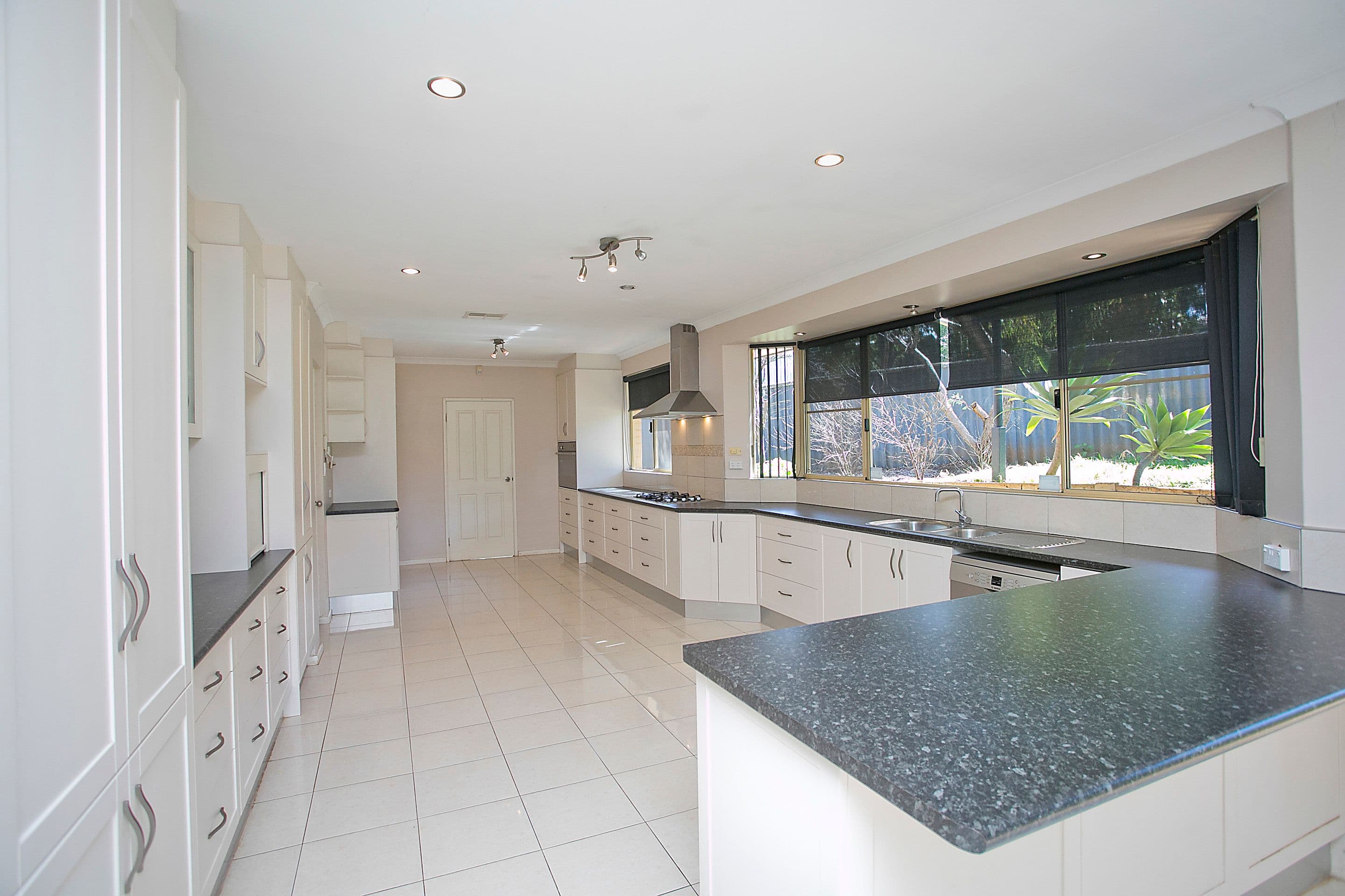 9 Stirling Close, Swan View WA 6056, Swan View - Thumbnail 4