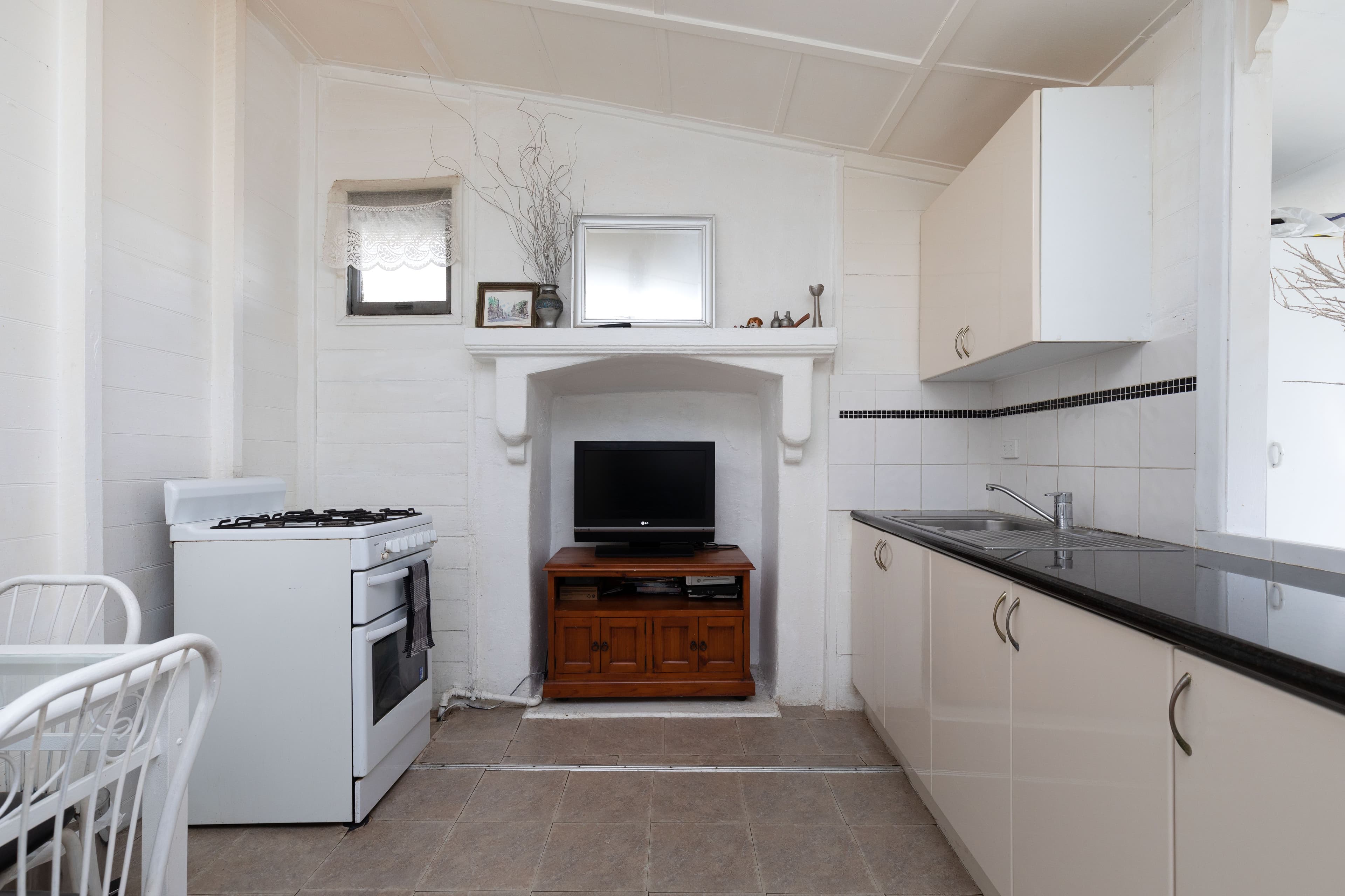 68 Cambridge Street, Red Hill QLD 4059, Red Hill - Thumbnail 4