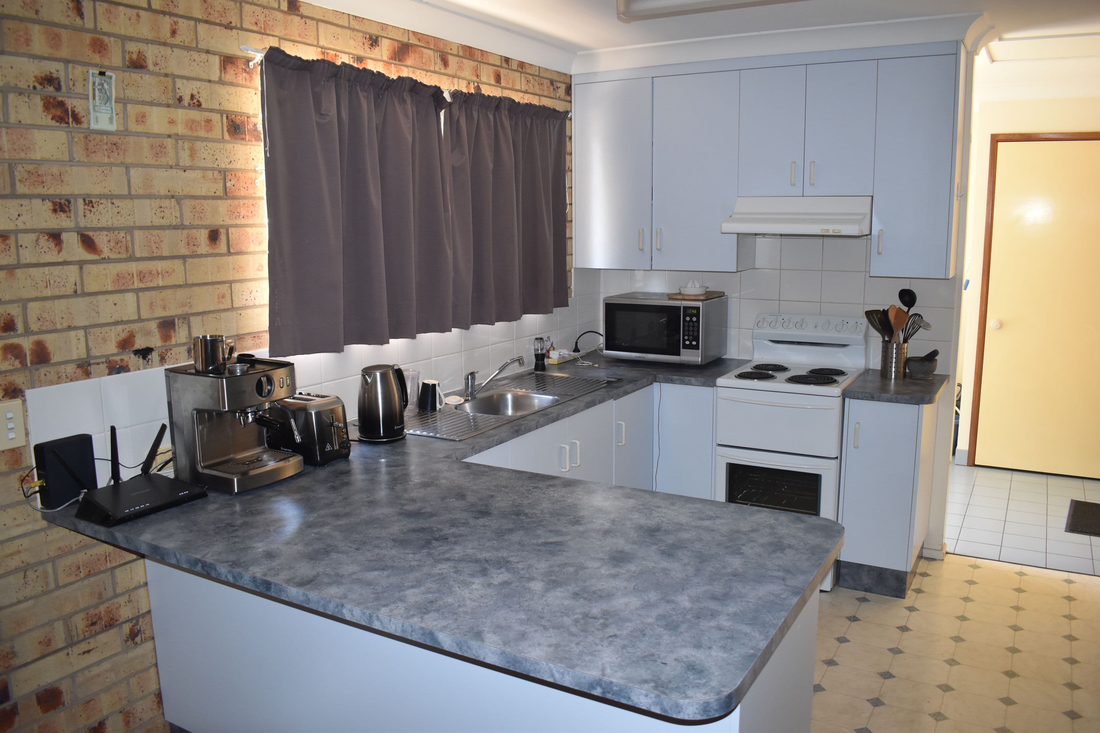 103 Moody Street, Emerald QLD 4720, Emerald - Thumbnail 2