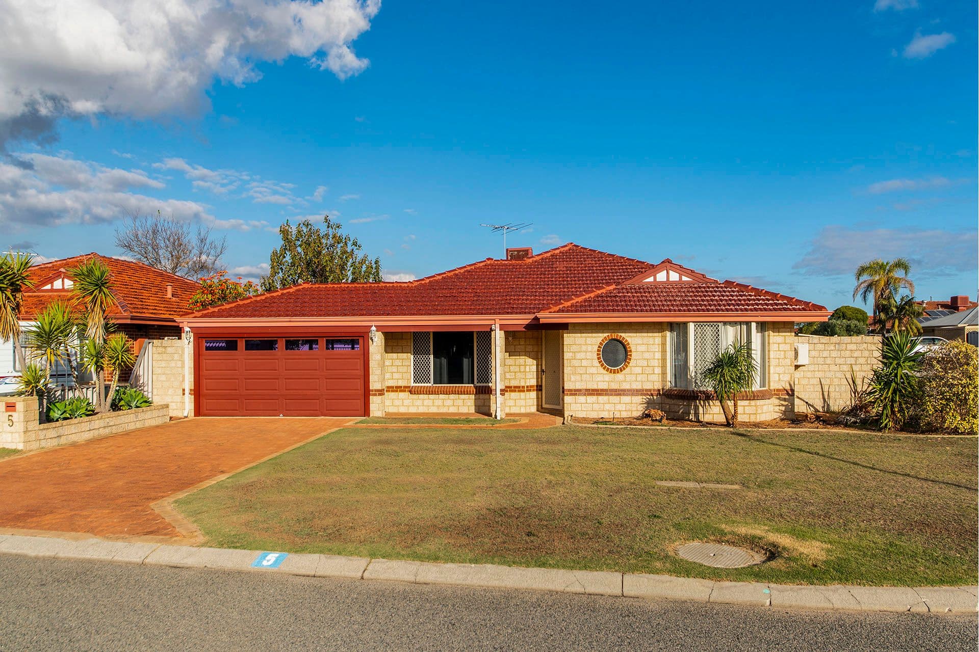 5 Shoalhaven Place, Waikiki WA 6169, Waikiki - Image 1