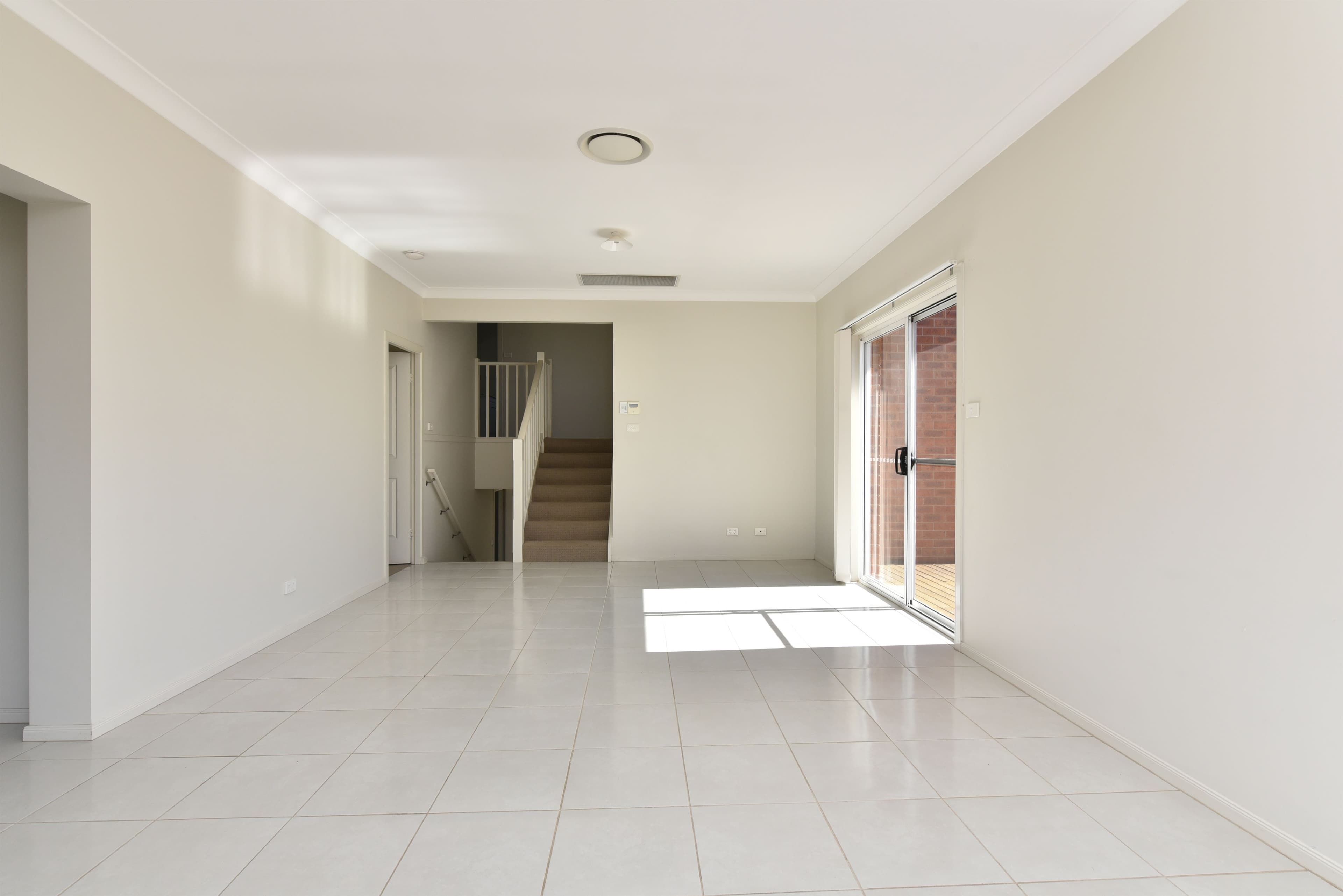 2 Andrew Court, Rutherford - Thumbnail 4