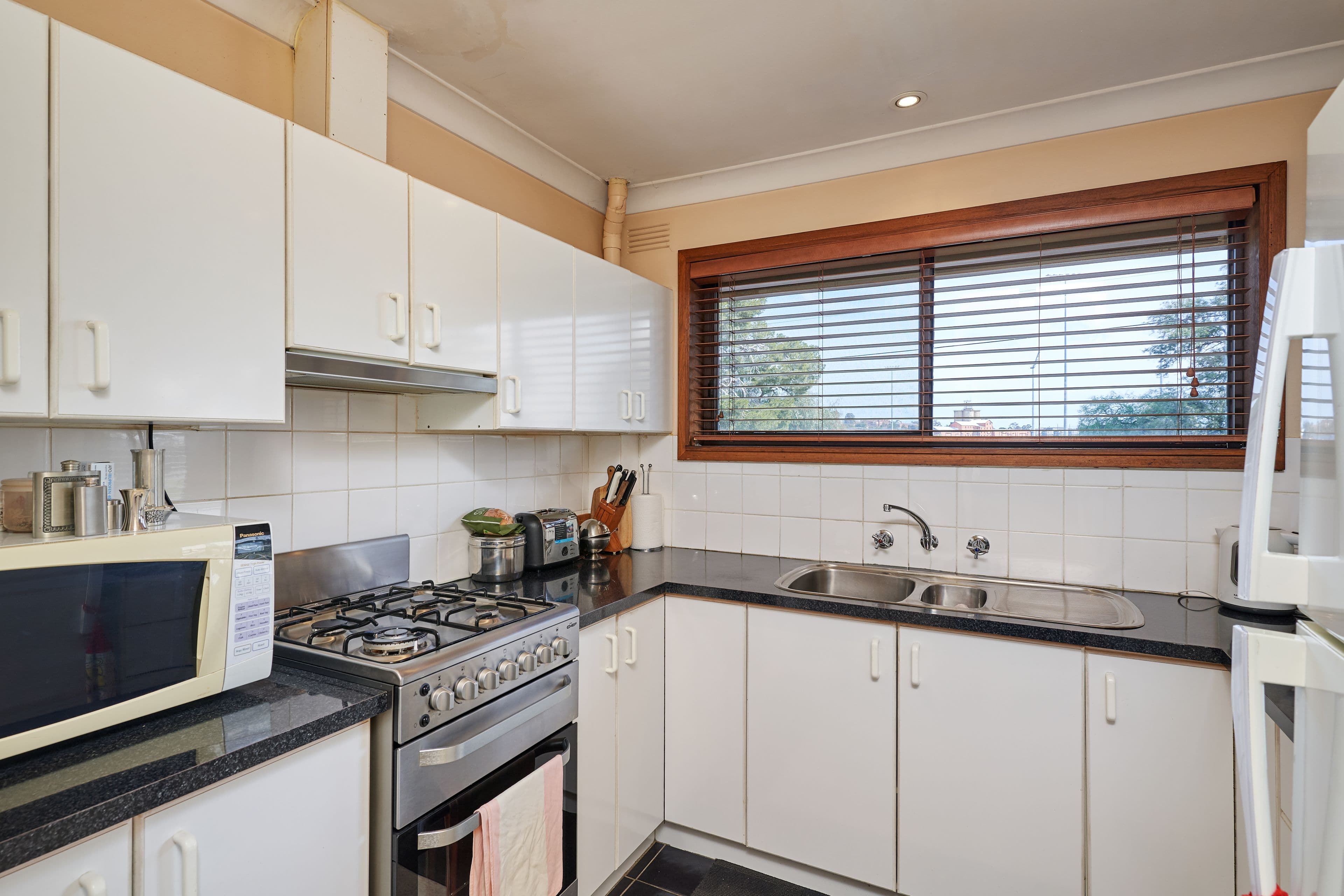 35 Higgins Avenue, Wagga Wagga NSW 2650, Wagga Wagga - Thumbnail 3