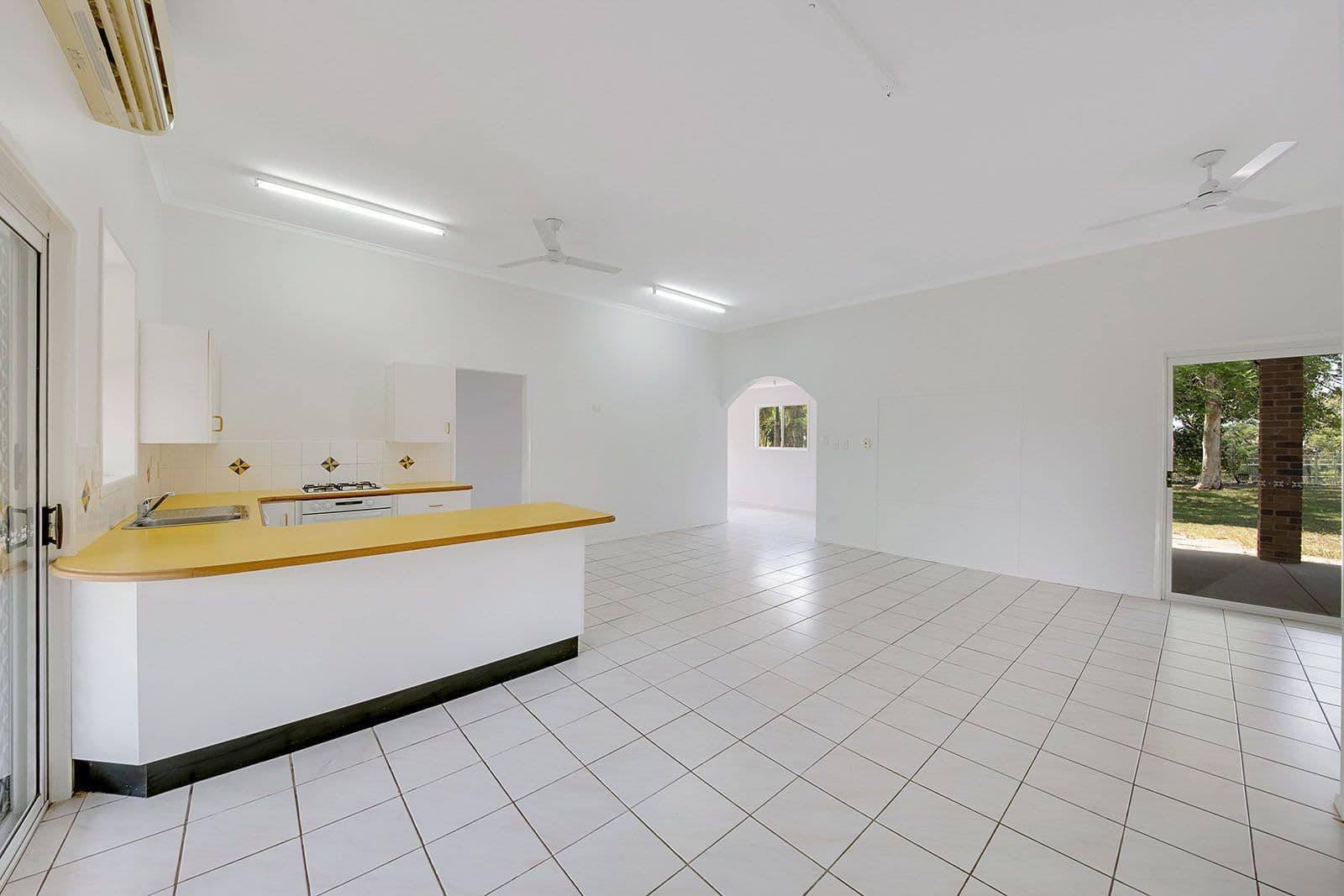 14 RIVERVIEW Drive, River Ranch QLD 4680, River Ranch - Thumbnail 5