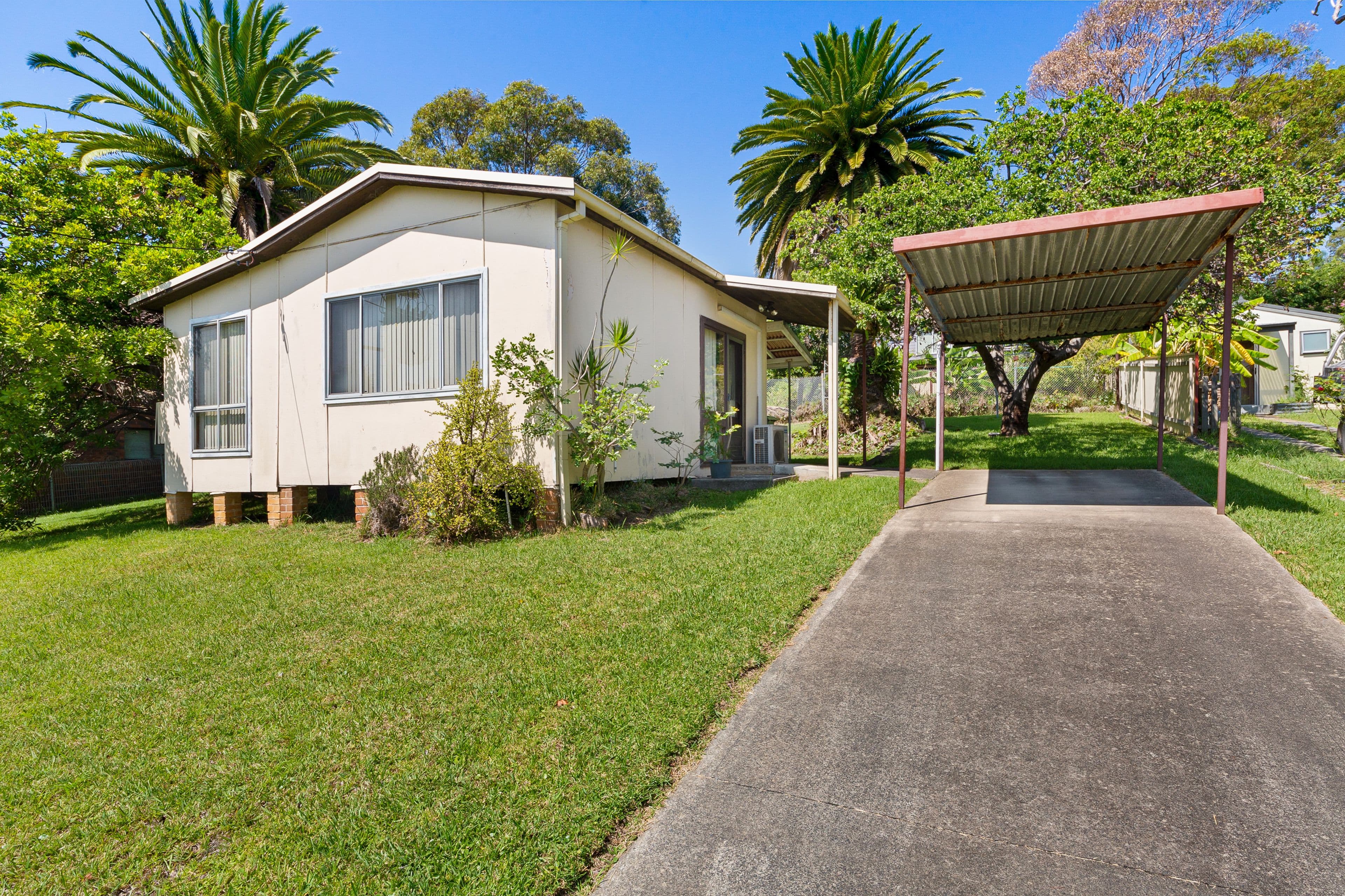 10 Rays Road, Bateau Bay NSW 2261, Bateau Bay - Image 1