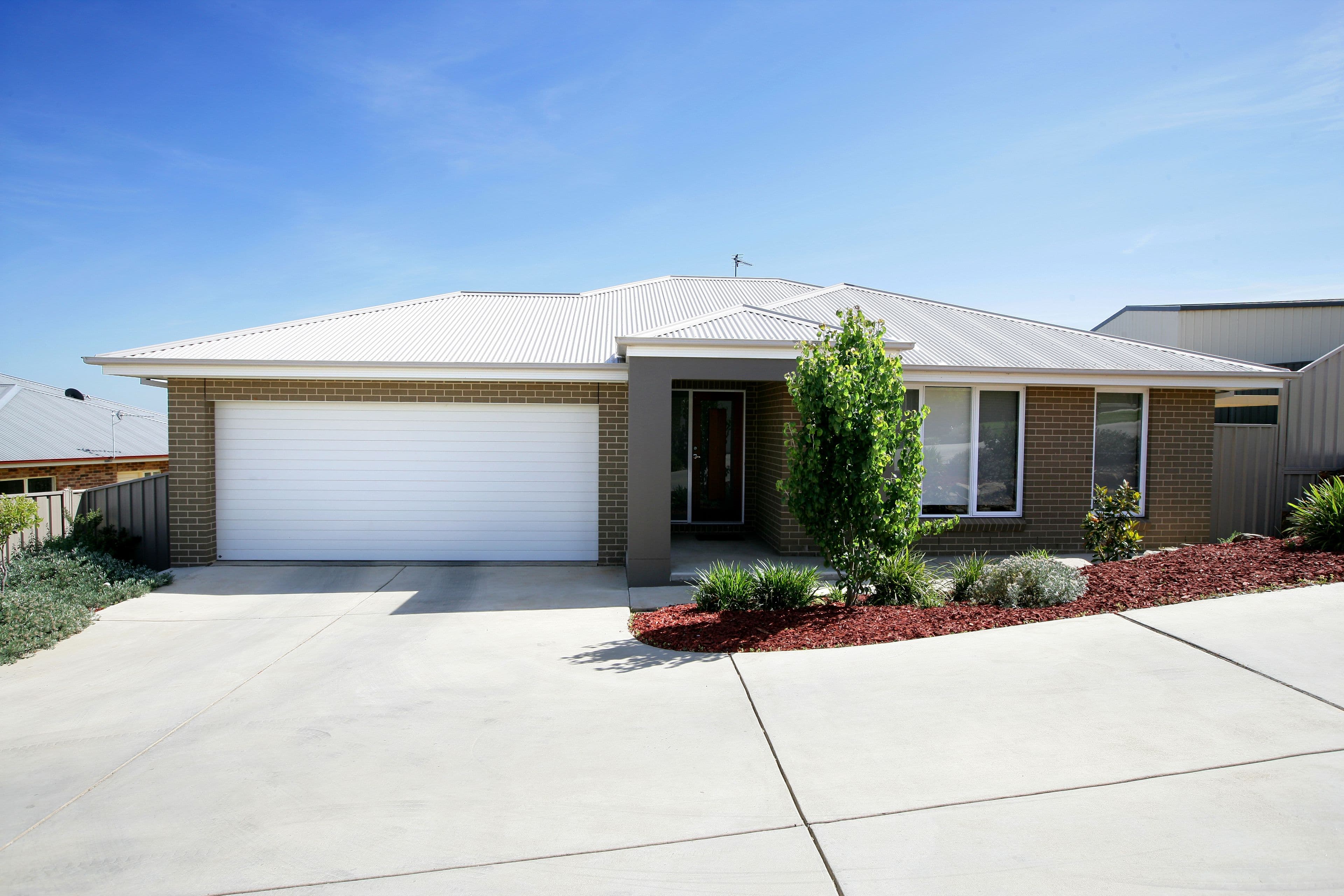 2 Larra Place, Bourkelands - Thumbnail 2