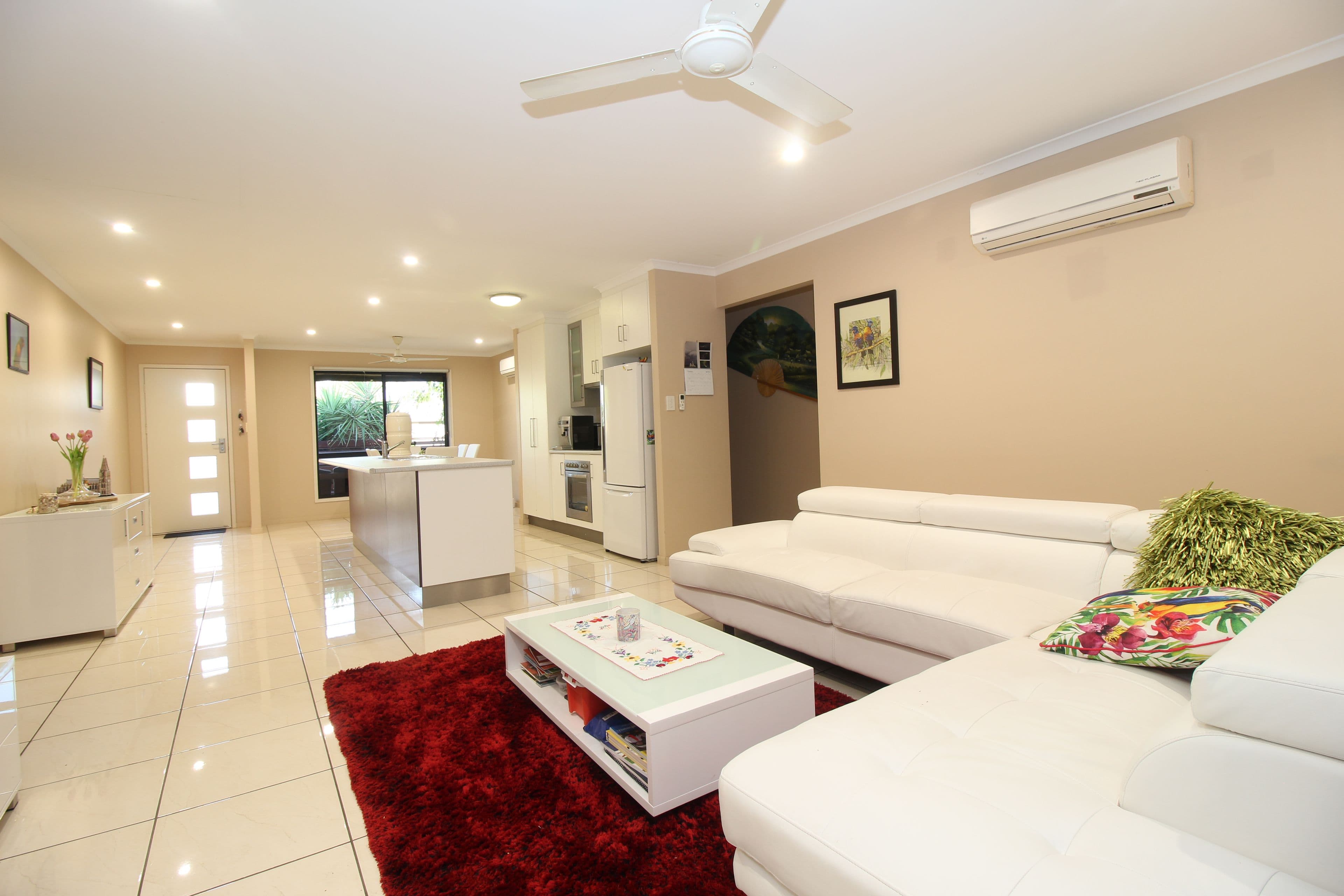 28 Saville Street, Emerald QLD 4720, Emerald - Thumbnail 2