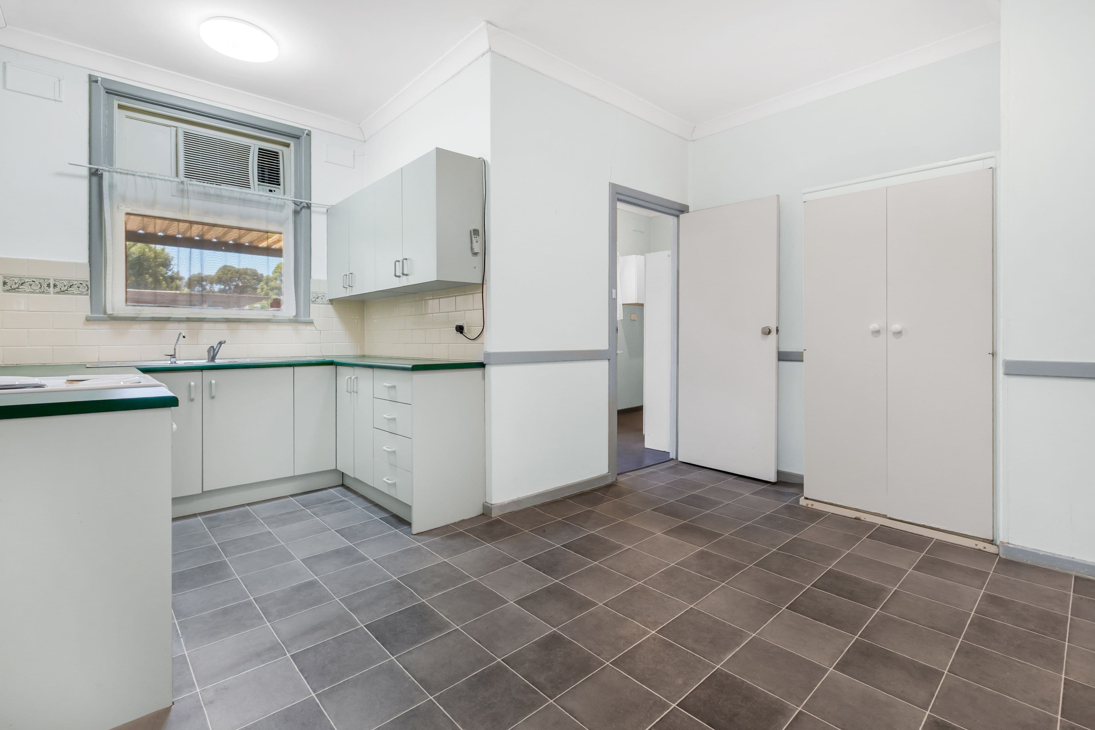 33 Pertwood Road, Elizabeth North SA 5113, Elizabeth North - Thumbnail 8