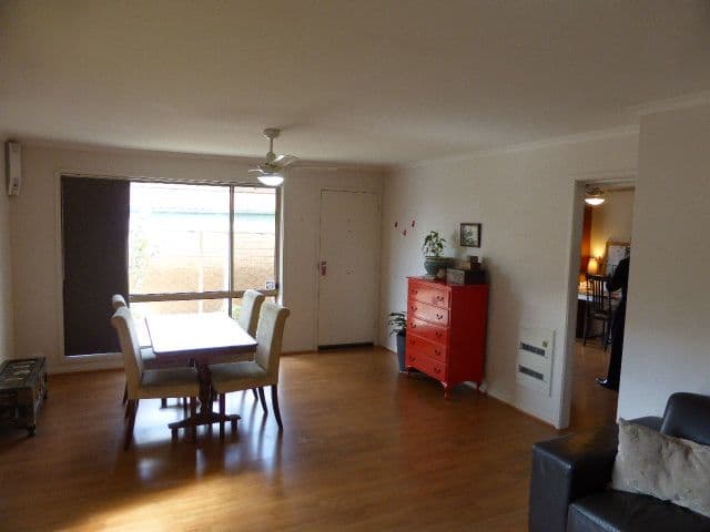 8 Cleeve Place, Gordon ACT 2906, Gordon - Thumbnail 7