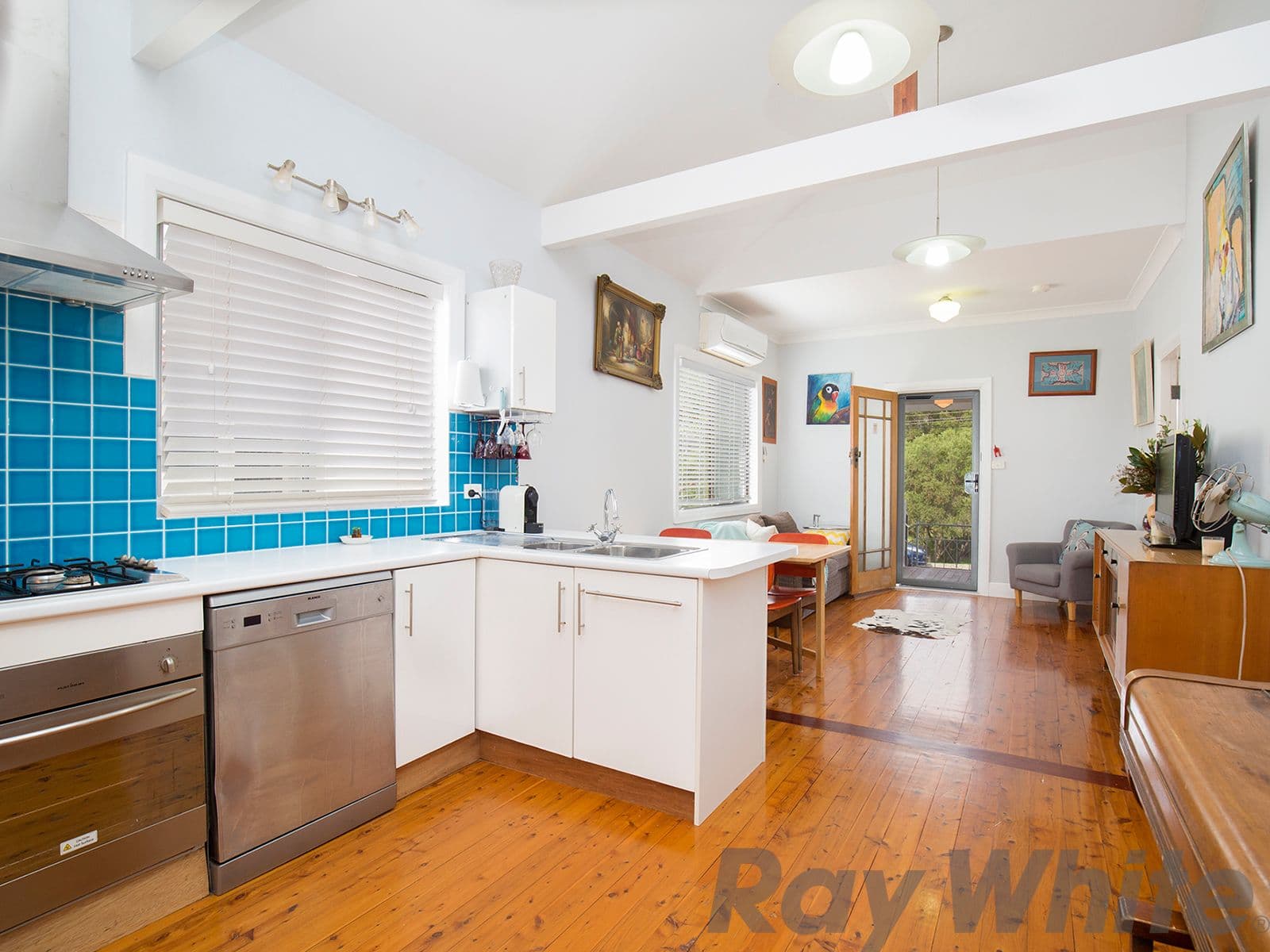 12 First Avenue, North Lambton - Thumbnail 2