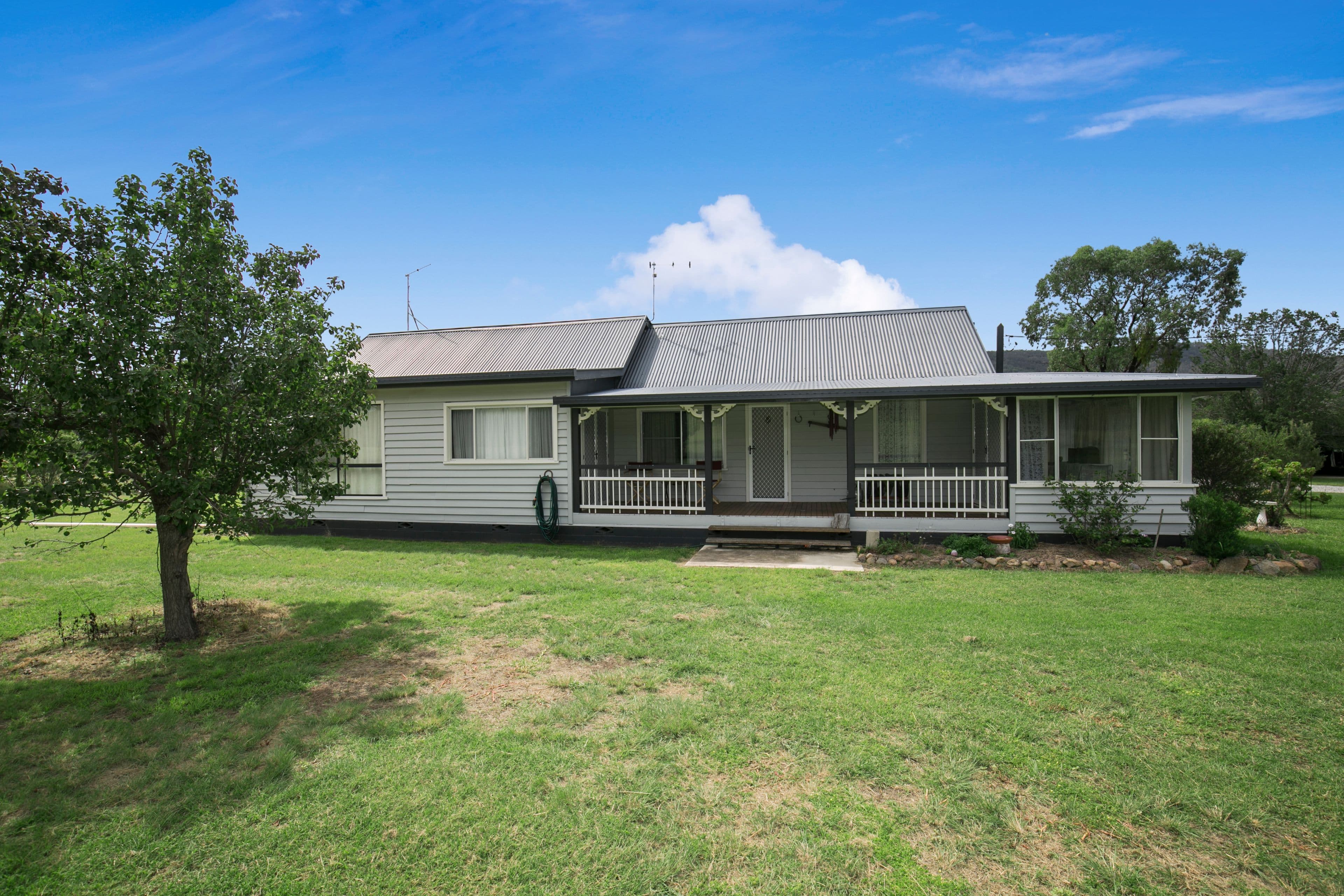 49 Sawyers Gully Road, Tenterfield NSW 2372, Tenterfield - Thumbnail 2