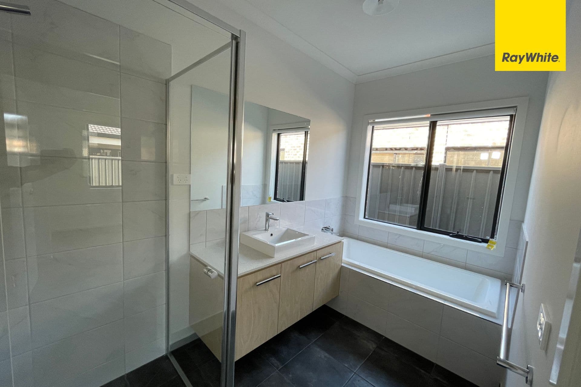18 Saltaire Drive, Strathtulloh VIC 3338, Strathtulloh - Thumbnail 6