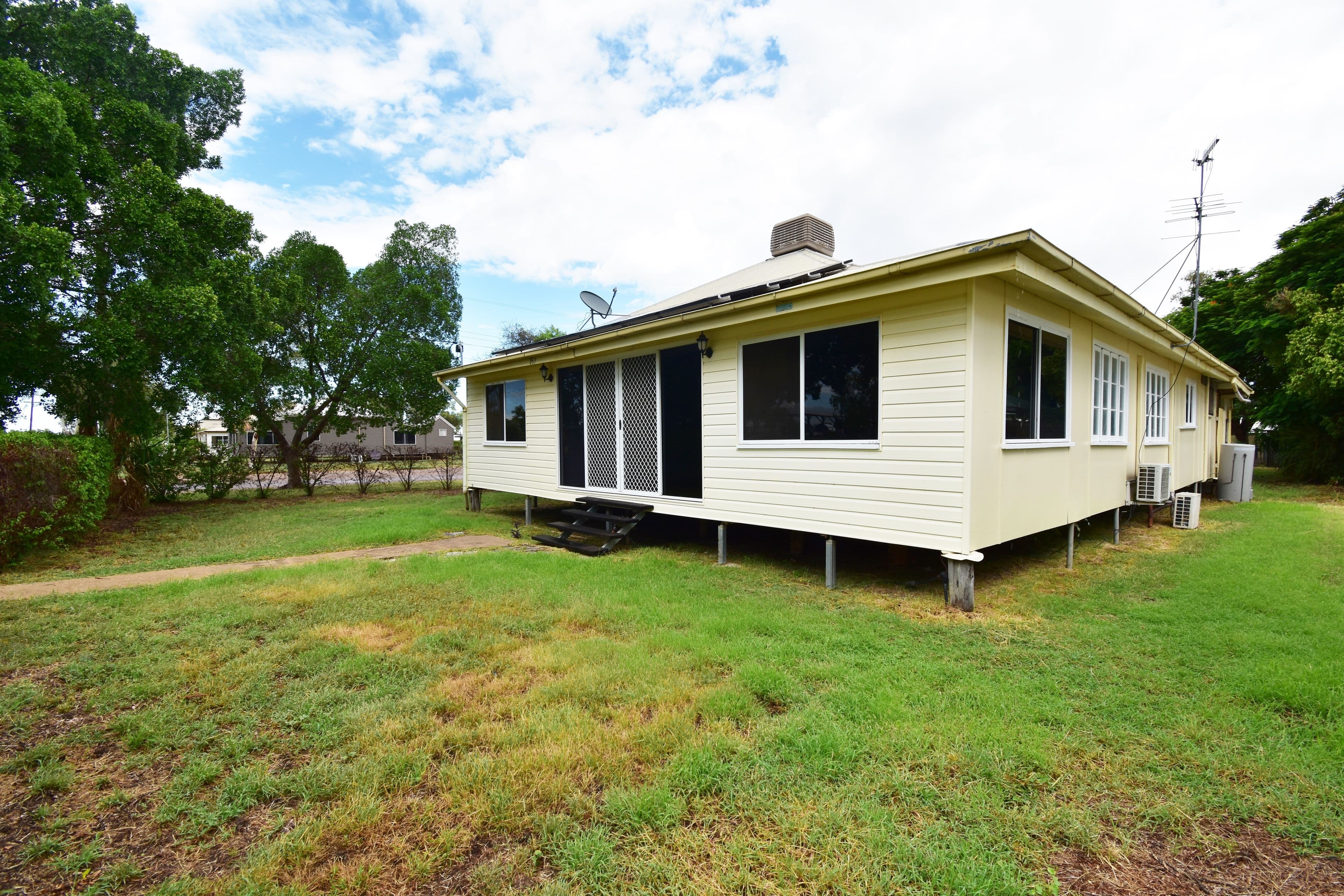 159 Emu Street, Longreach QLD 4730, Longreach - Image 1