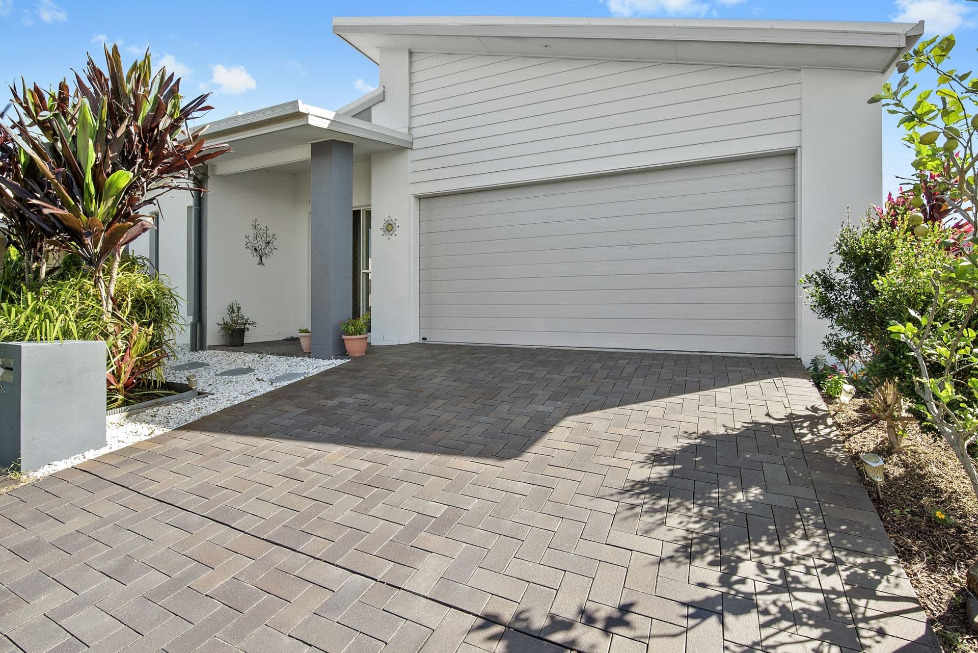27 Cypress Avenue, Glen Waverley, Glen Waverley - Image 1