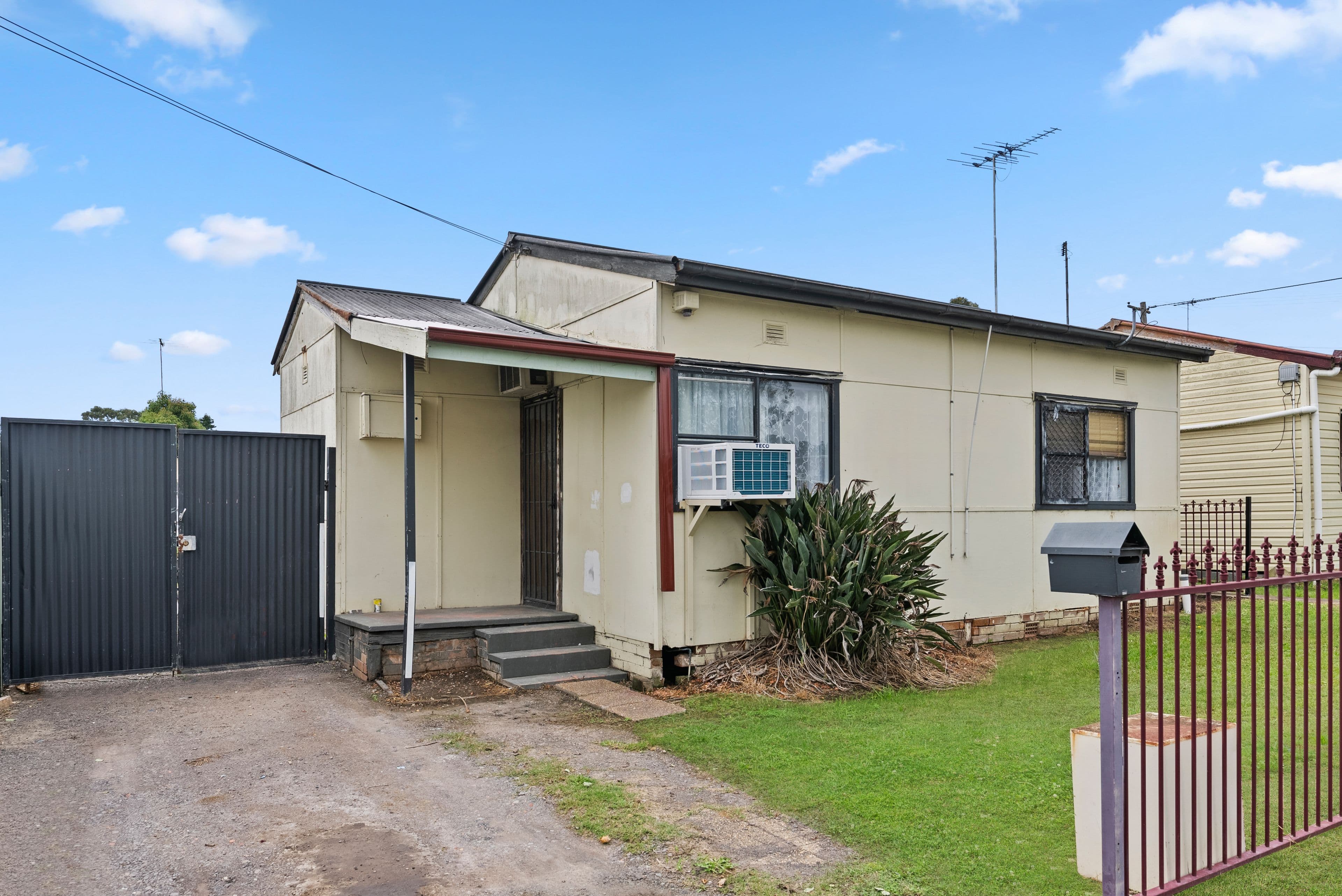 37 Carinya Avenue, St Marys NSW 2760, St Marys - Image 1
