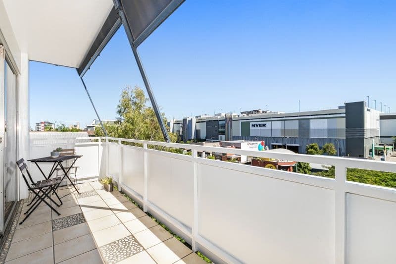 12 Underhill Avenue, Indooroopilly QLD 4068, Indooroopilly - Thumbnail 8