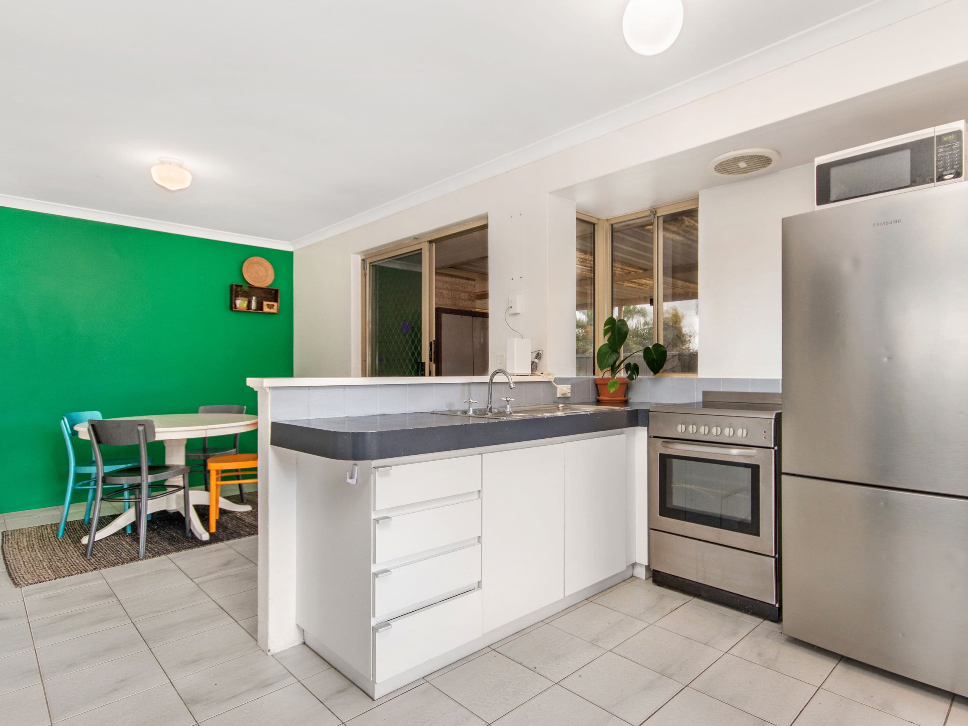 6 Gibb Road, Waikiki WA 6169, Waikiki - Thumbnail 5