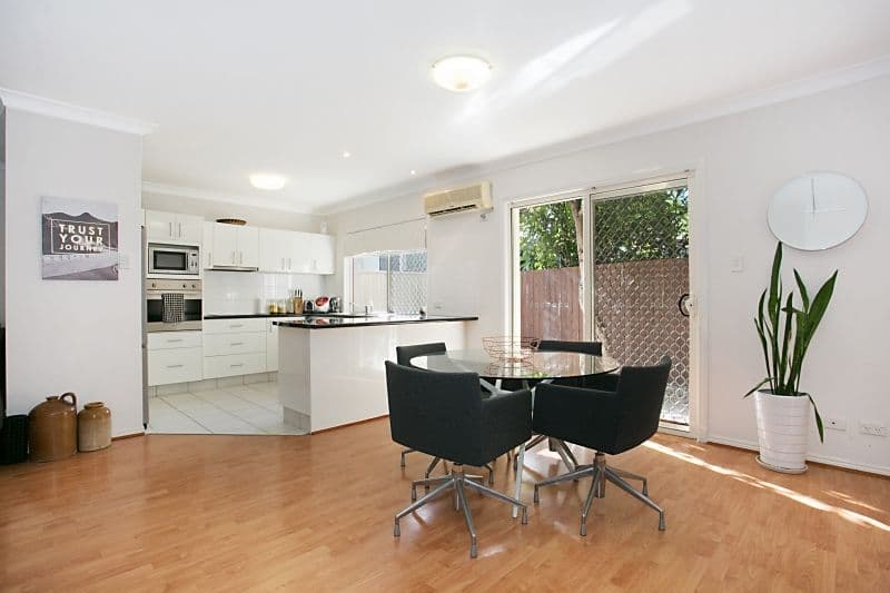 25 Ewan Street, Southport QLD 4215, Southport - Thumbnail 3