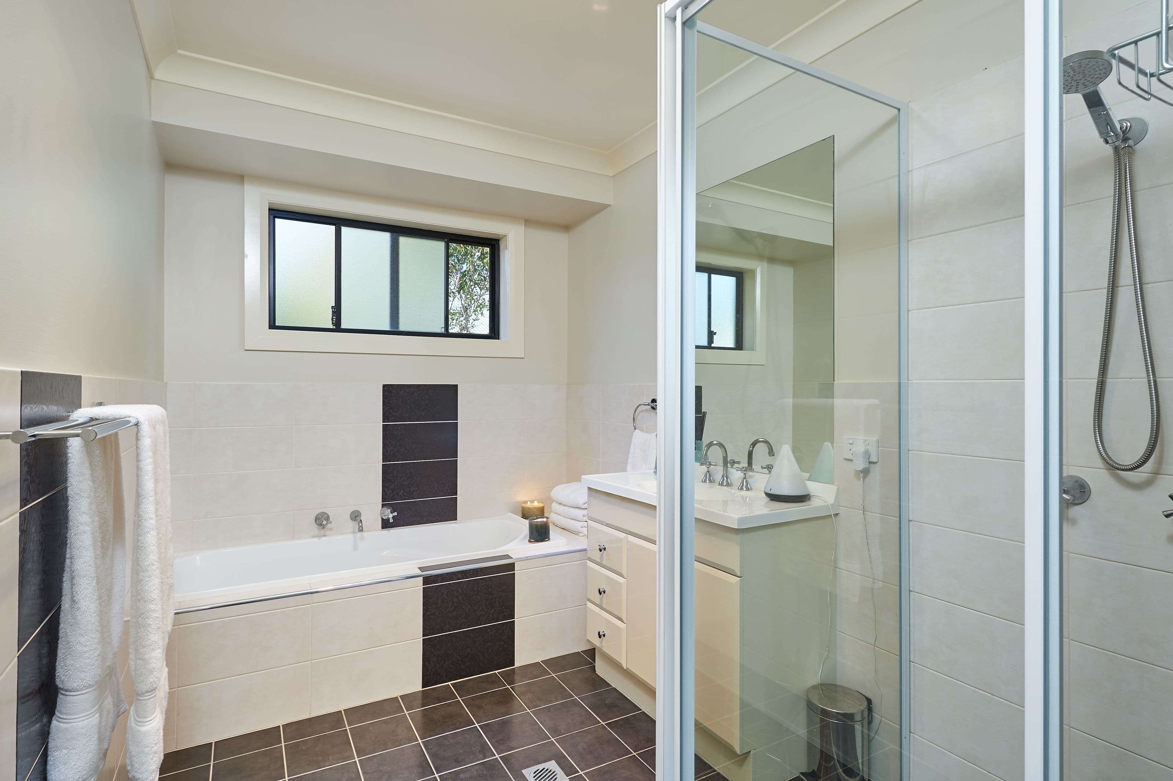 22 Mirrul Street, Glenfield Park - Thumbnail 7