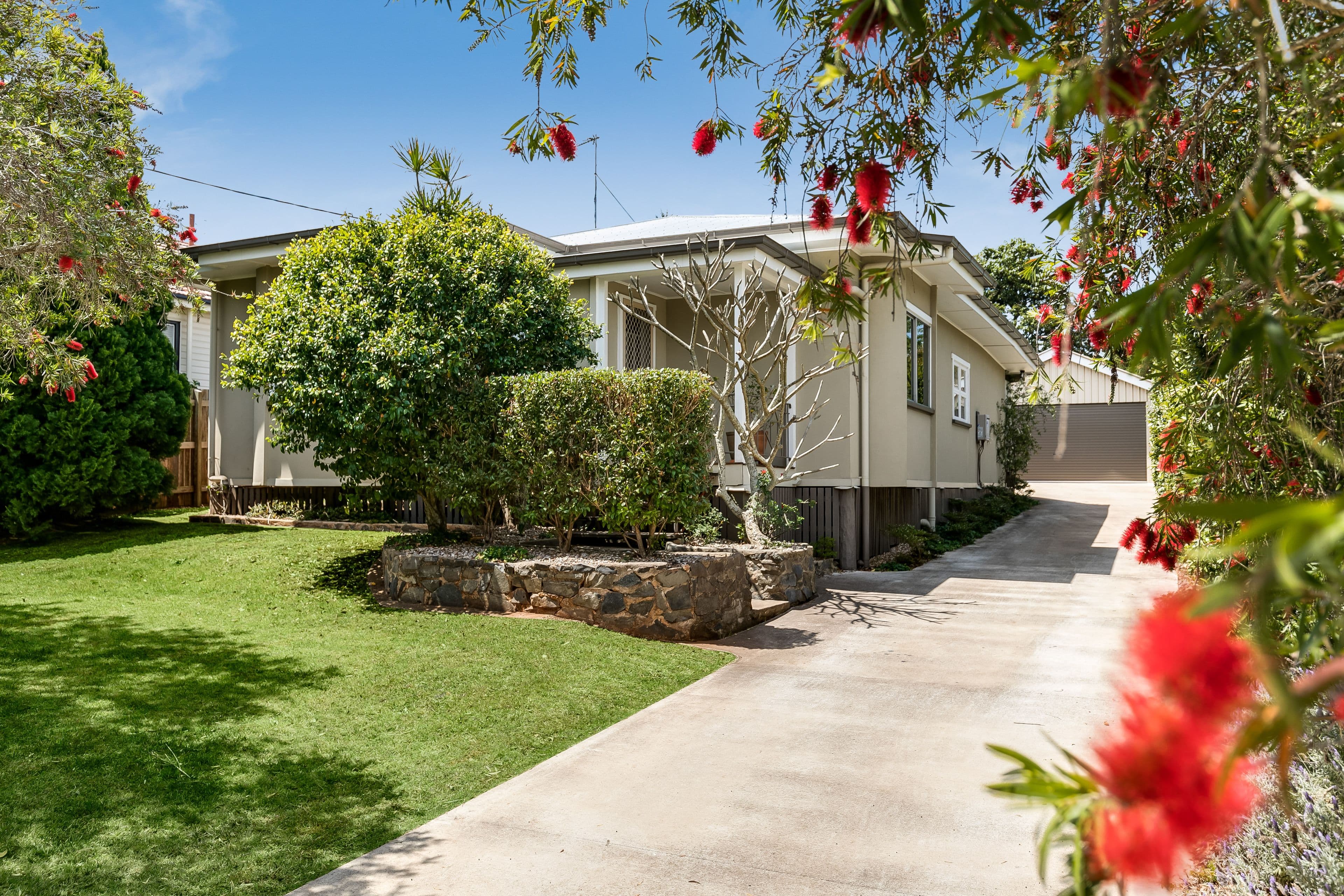 8 Beatty Street, Mount Lofty QLD 4350, Mount Lofty - Image 1