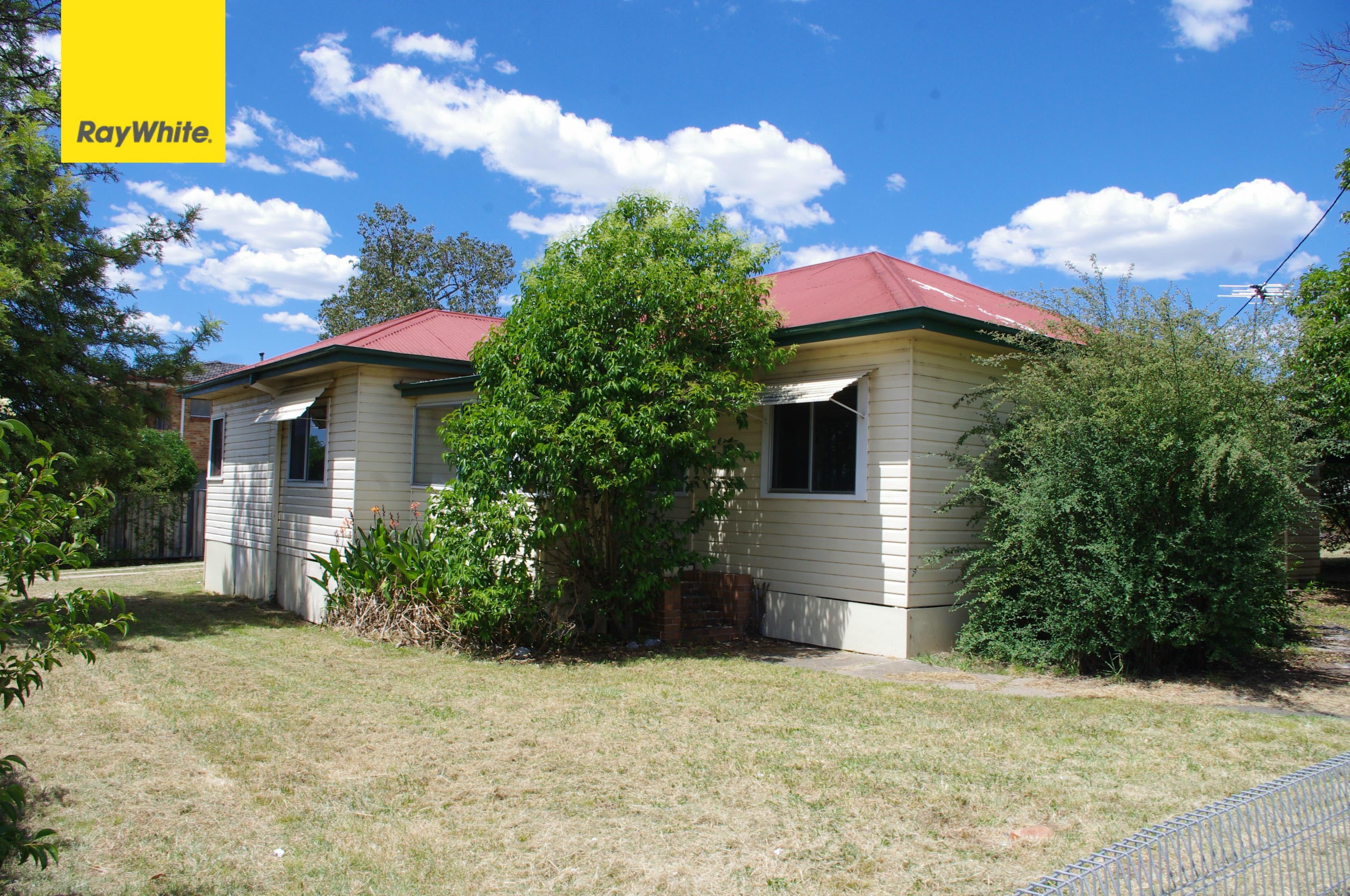 21 Clive Street, Inverell - Image 1
