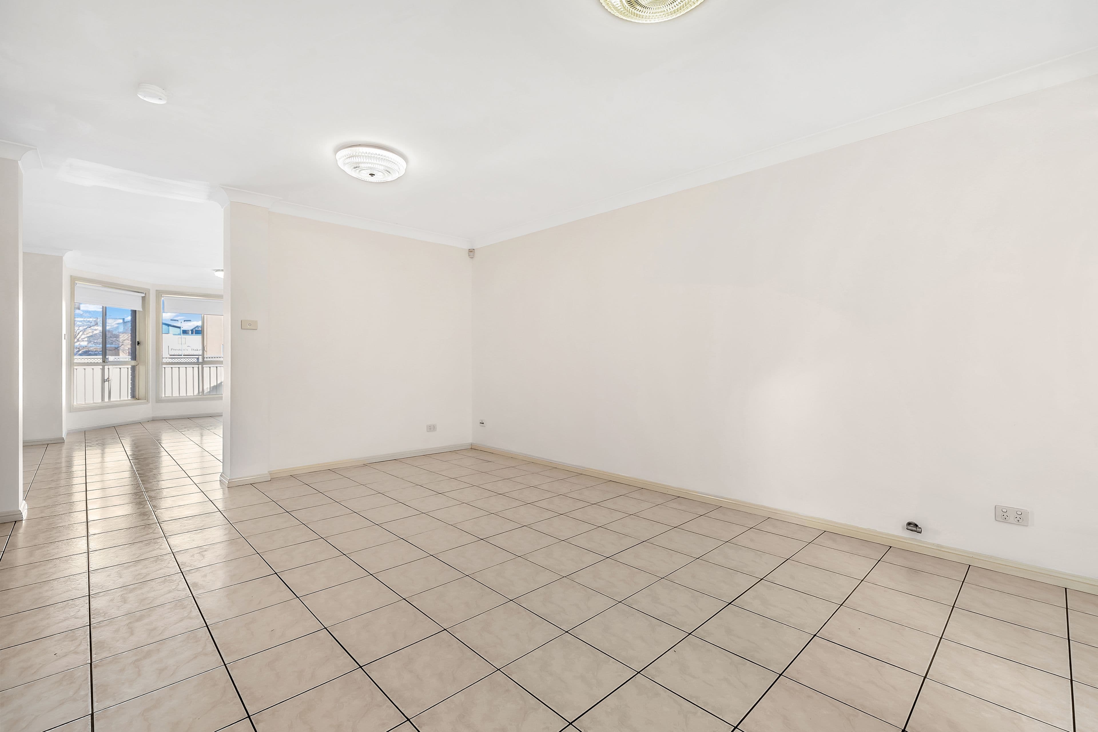 13 Rockton Close, Prestons - Thumbnail 2