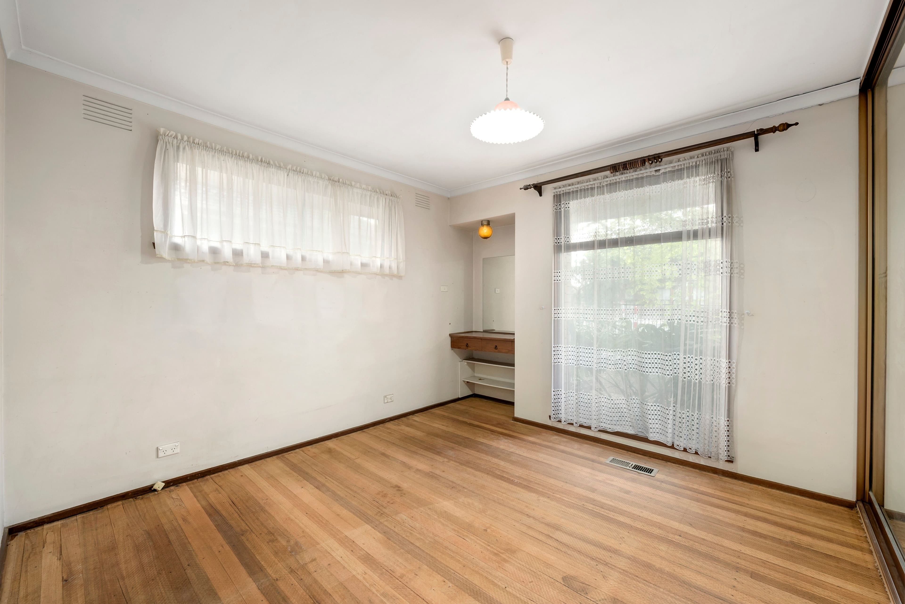 82 Howard Road, Dingley Village VIC 3172, Dingley Village - Thumbnail 3