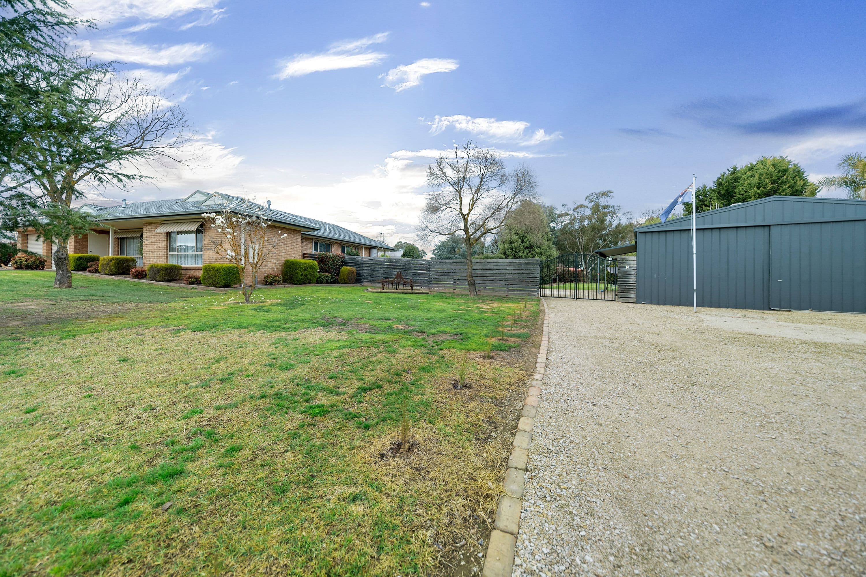 32 Noarana Drive, Benalla VIC 3672, Benalla - Thumbnail 2