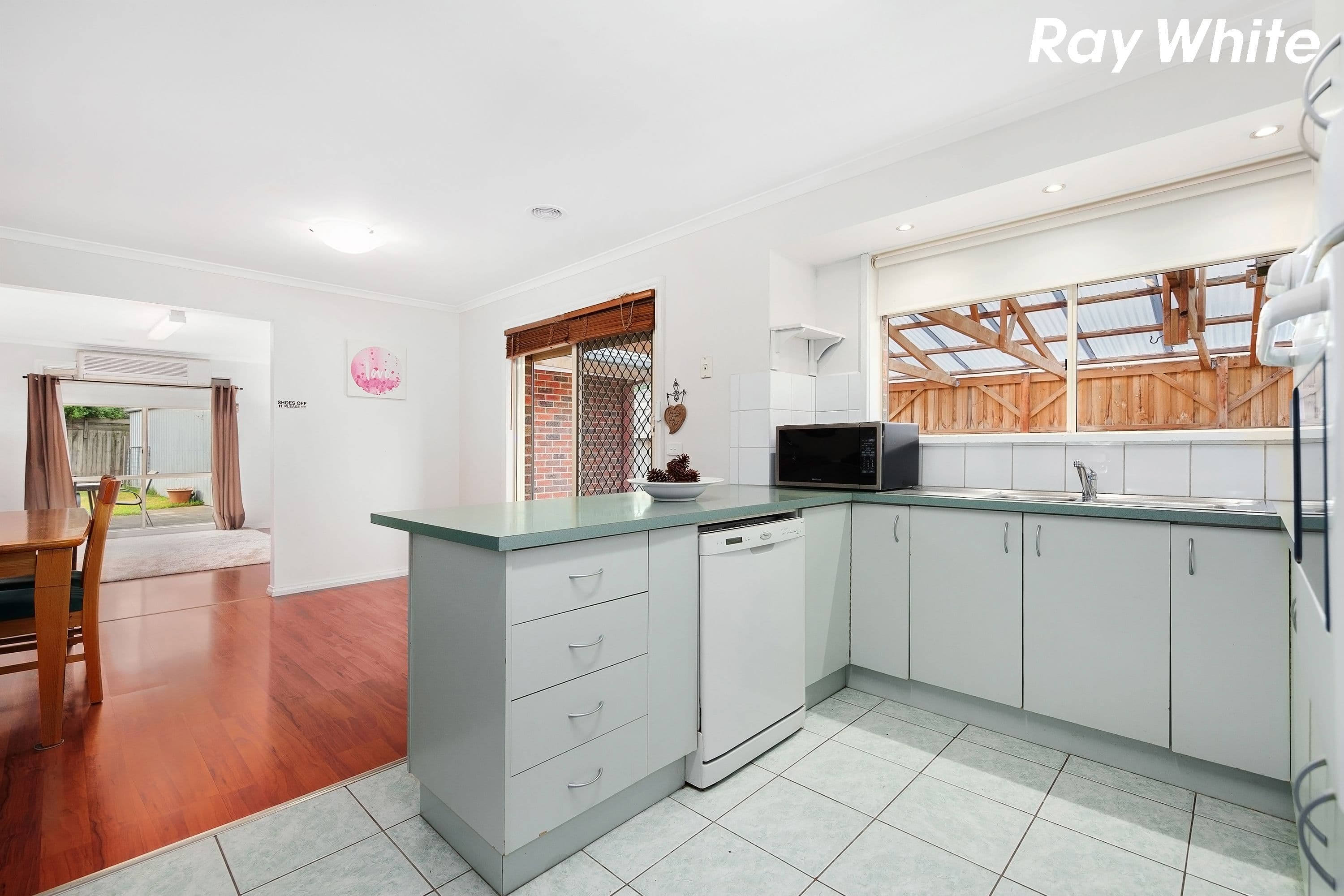 8 Claire Close, Pakenham VIC 3810, Pakenham - Thumbnail 5
