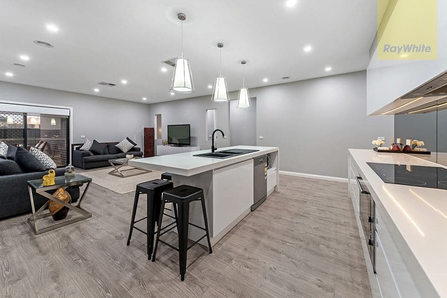 19 Pioneer Street, Craigieburn VIC 3064, Craigieburn - Thumbnail 4