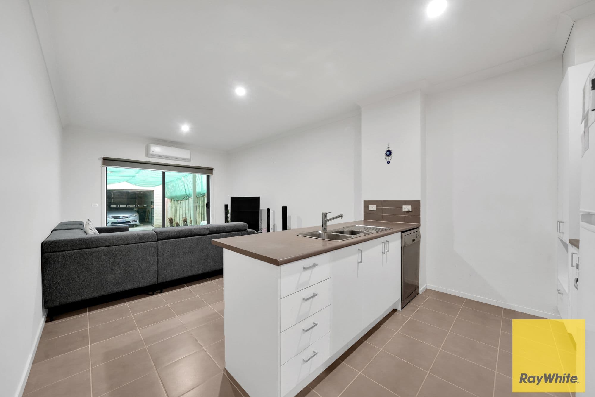 51 Barron Street, Tarneit VIC 3029, Tarneit - Thumbnail 4
