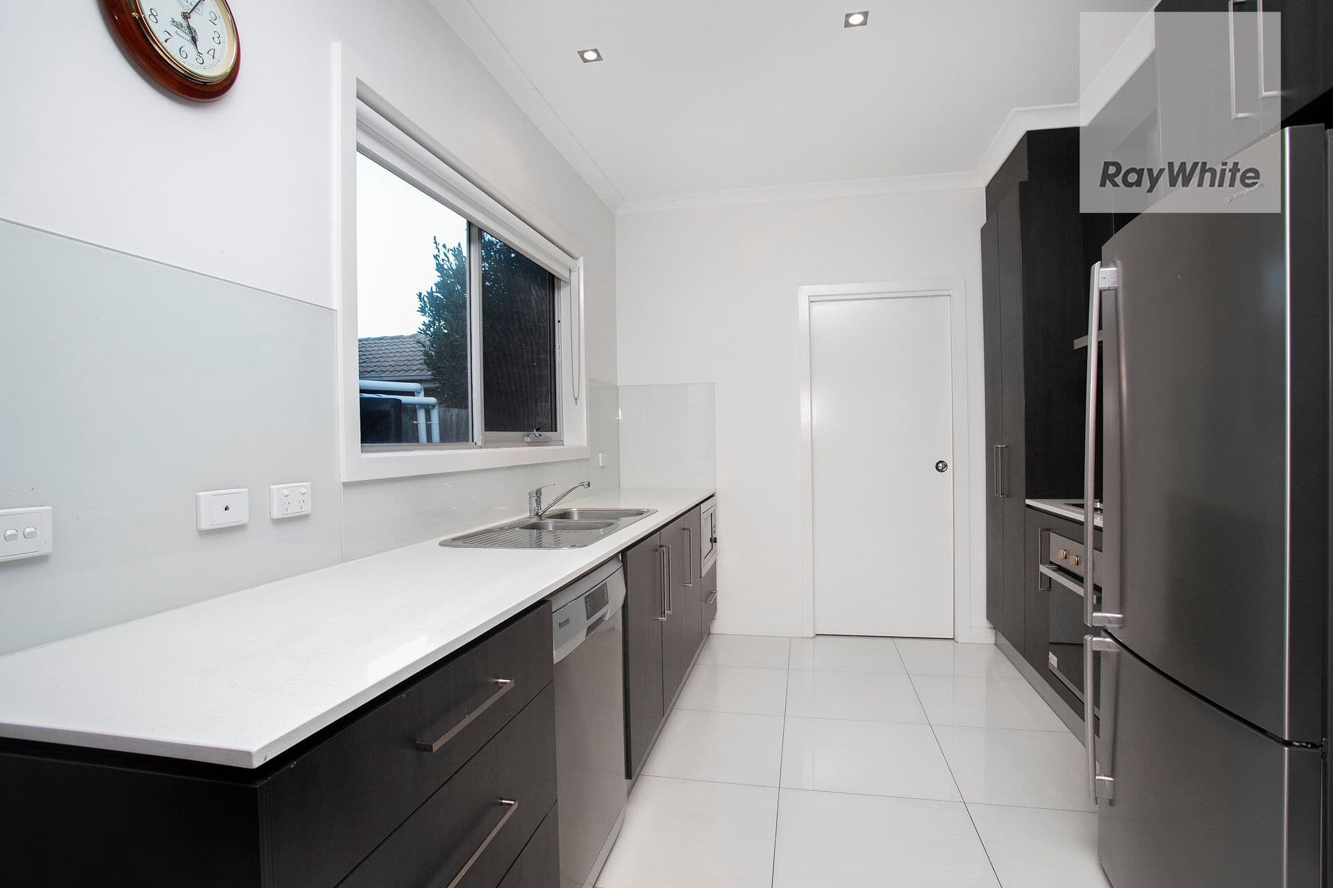 8 Birch Avenue, Tullamarine VIC 3043, Tullamarine - Thumbnail 5