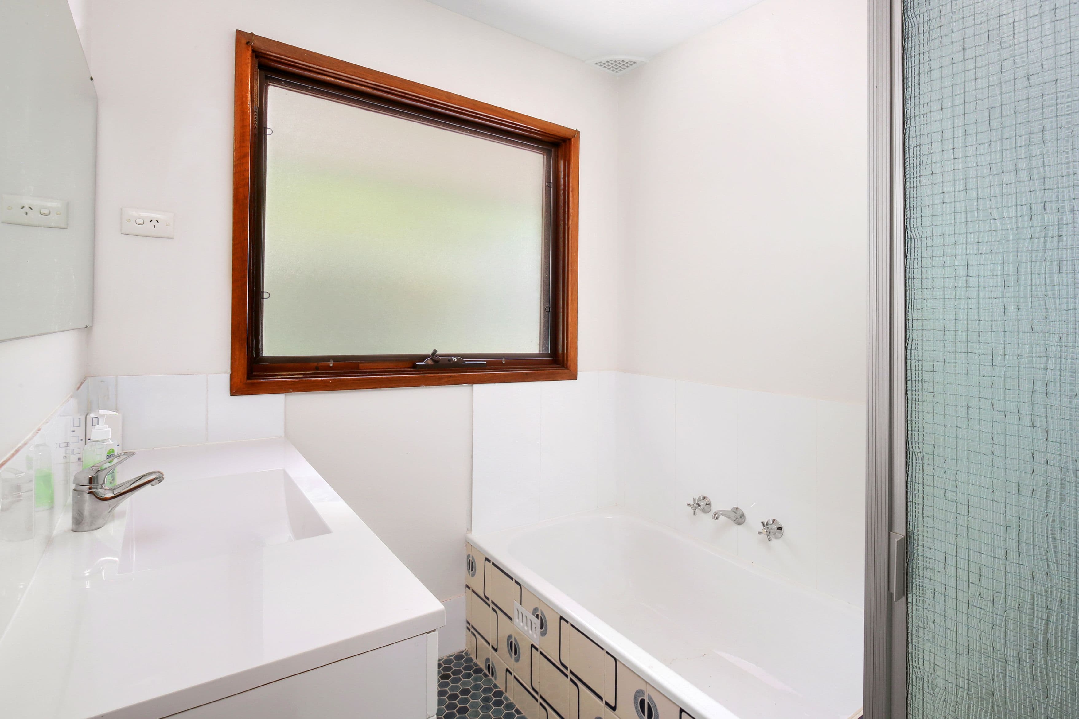 5 & 5A Mooramba Avenue, North Gosford NSW 2250, North Gosford - Thumbnail 6