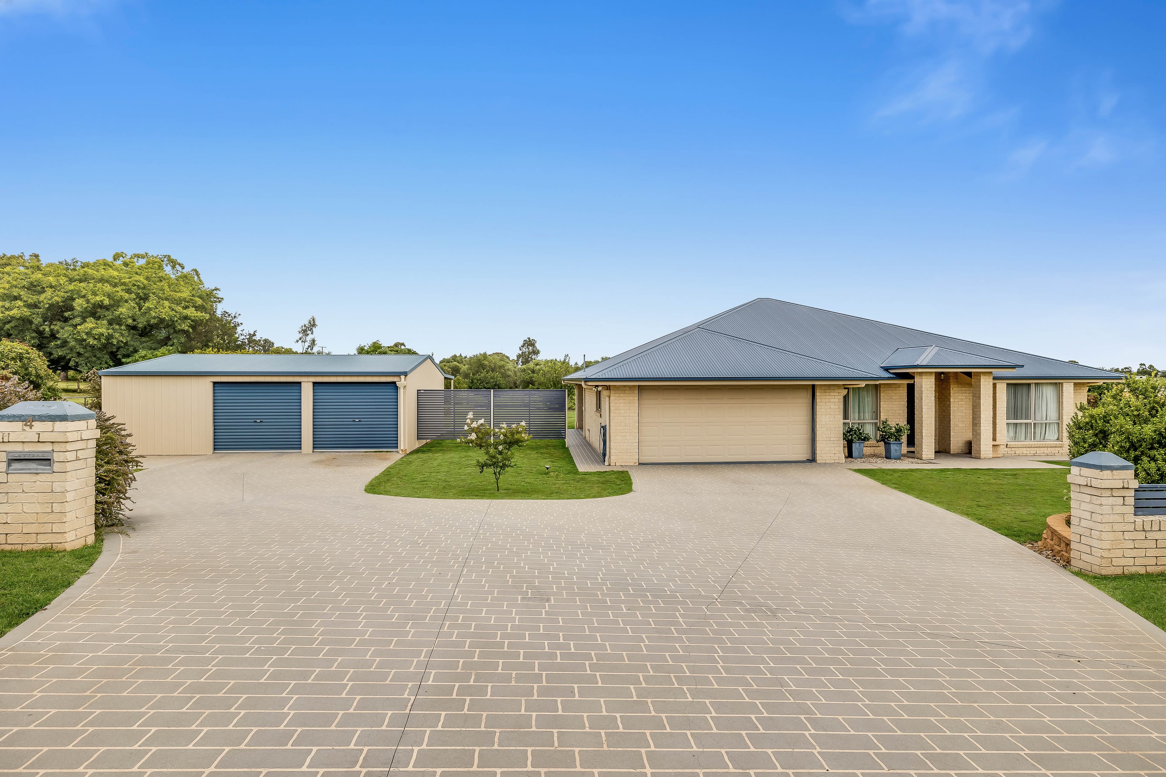 4 Grange Drive, Pittsworth QLD 4356, Pittsworth - Thumbnail 2