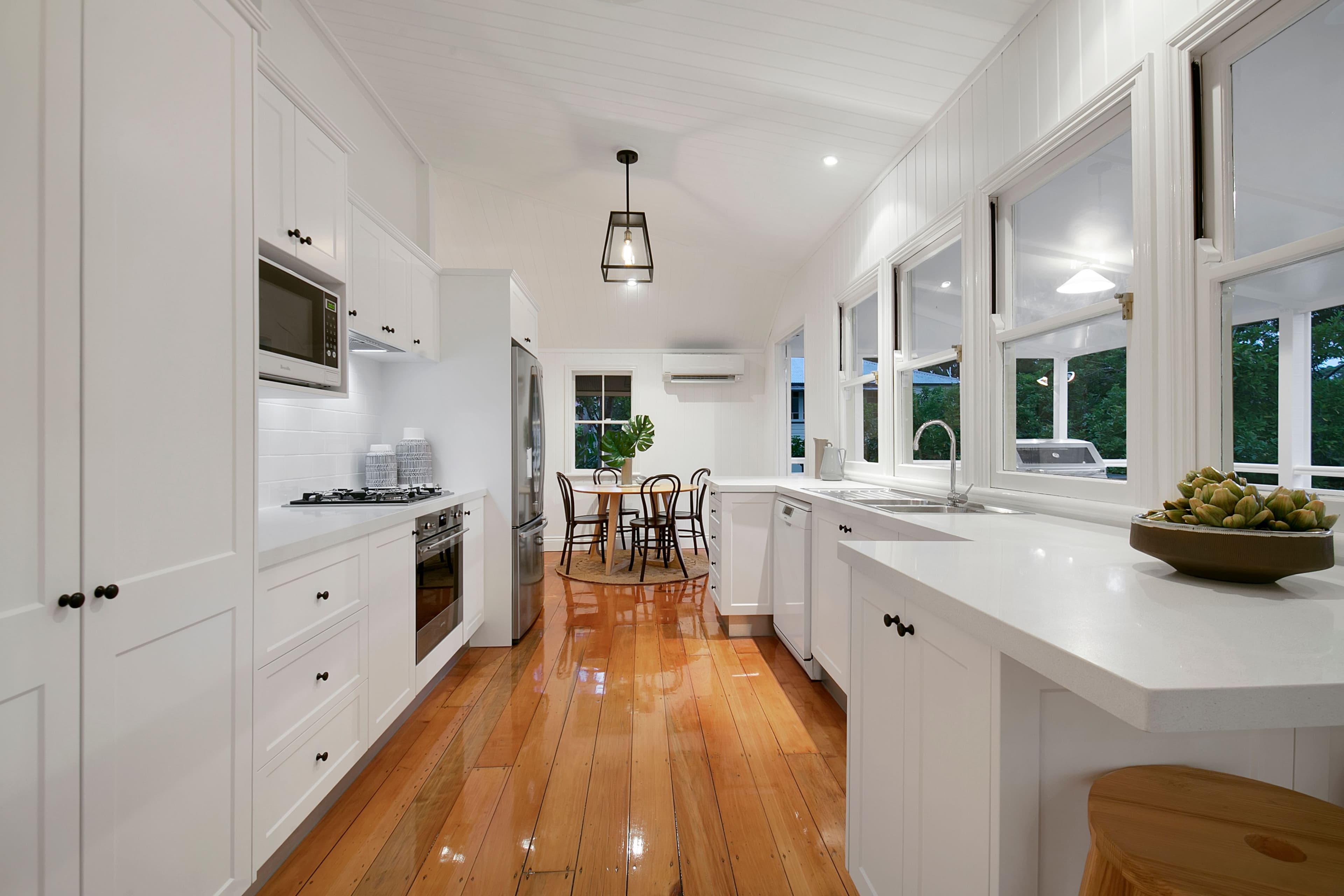 215 Verney Road East, Graceville QLD 4075, Graceville - Thumbnail 2