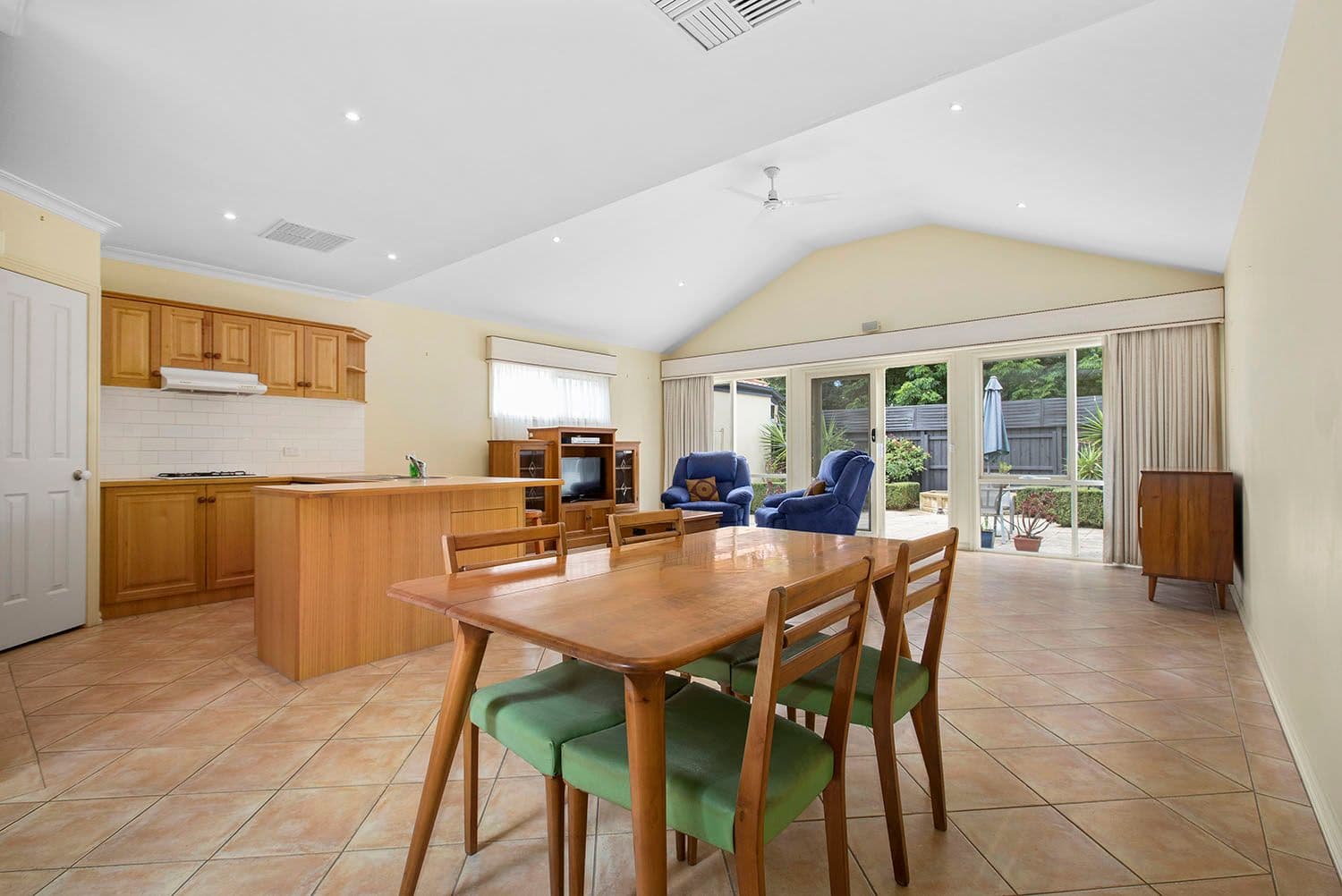 4B Shipston Road, Cheltenham VIC 3192, Cheltenham - Thumbnail 6