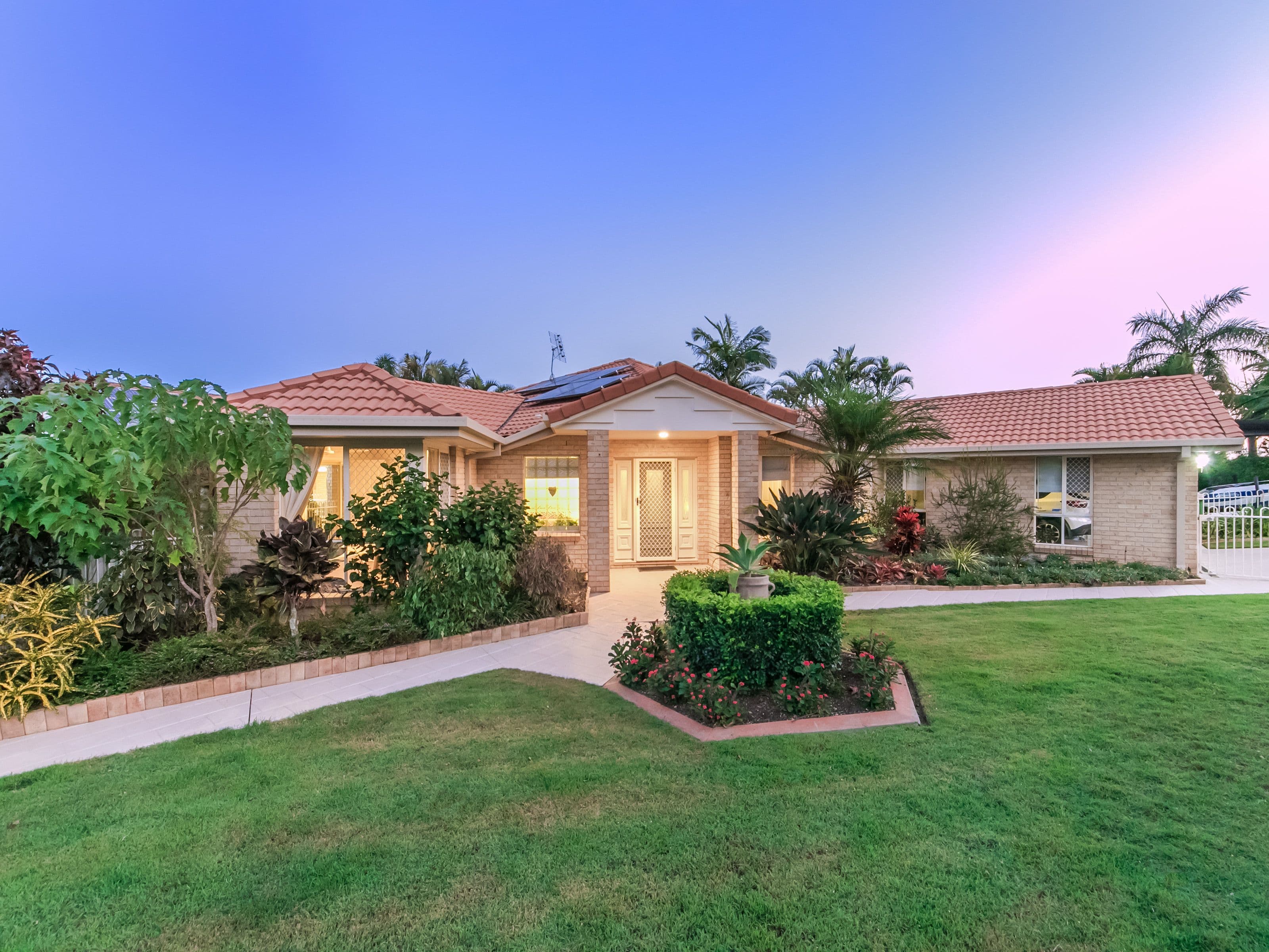 4 Urangan Court, Helensvale QLD 4212, Helensvale - Thumbnail 2